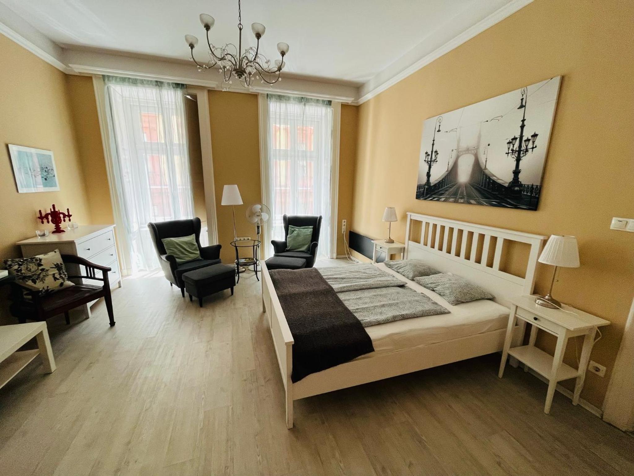 Academy Home - Elegant place next to the Parliament view 3