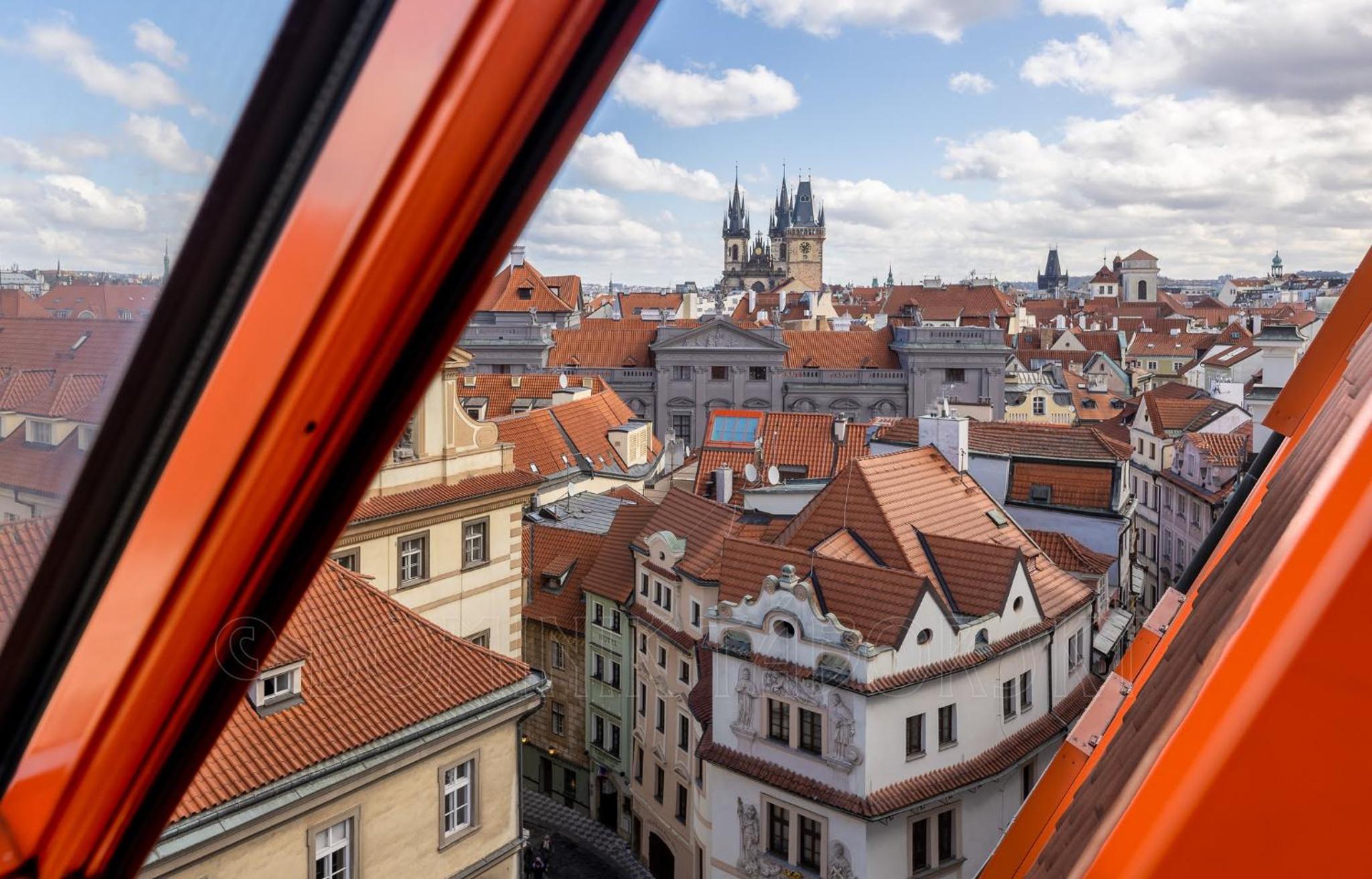 Exclusive Old Town Suites with City Views & AC by EasyBNB Premium