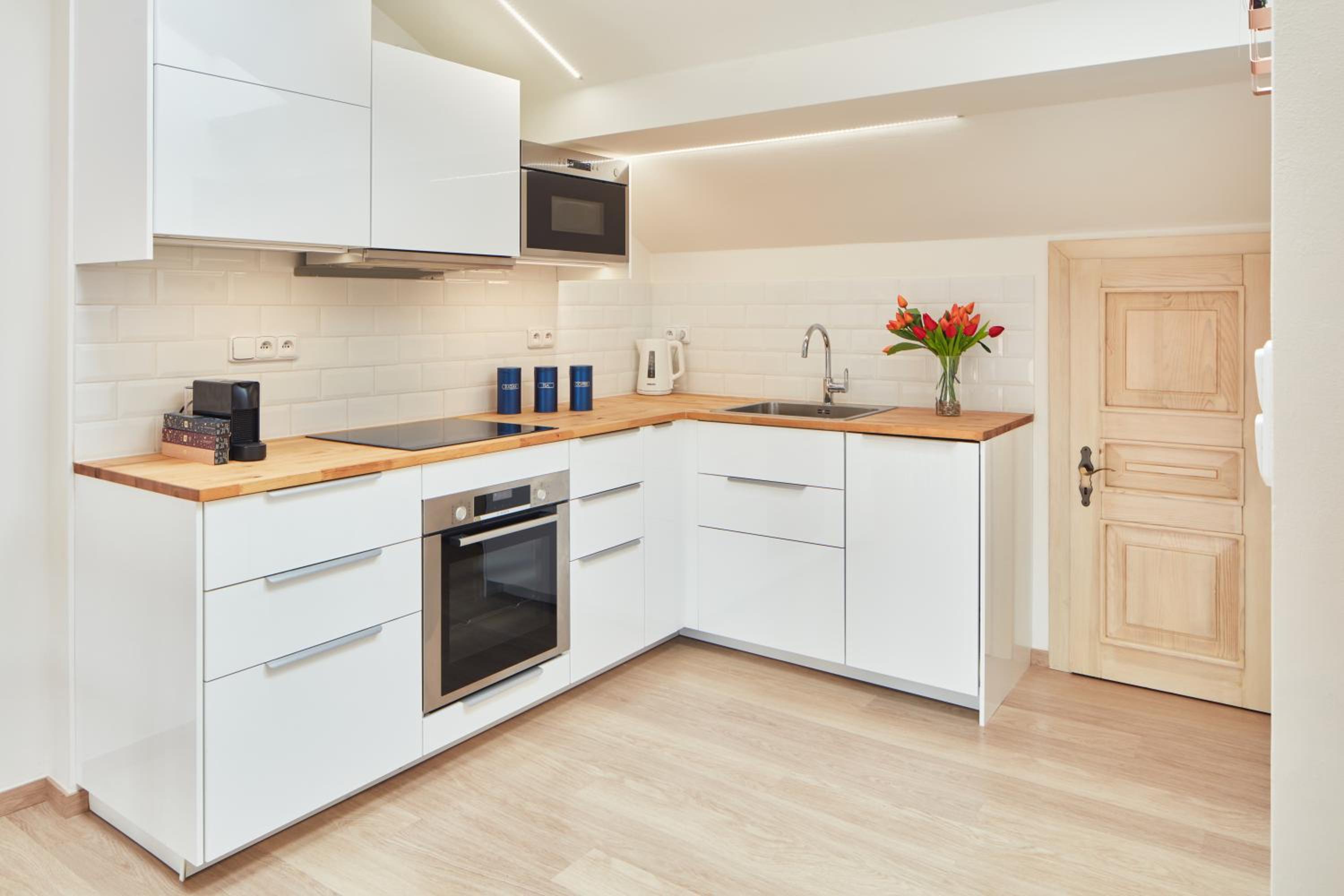Exclusive Old Town Suites with City Views & AC by EasyBNB Premium