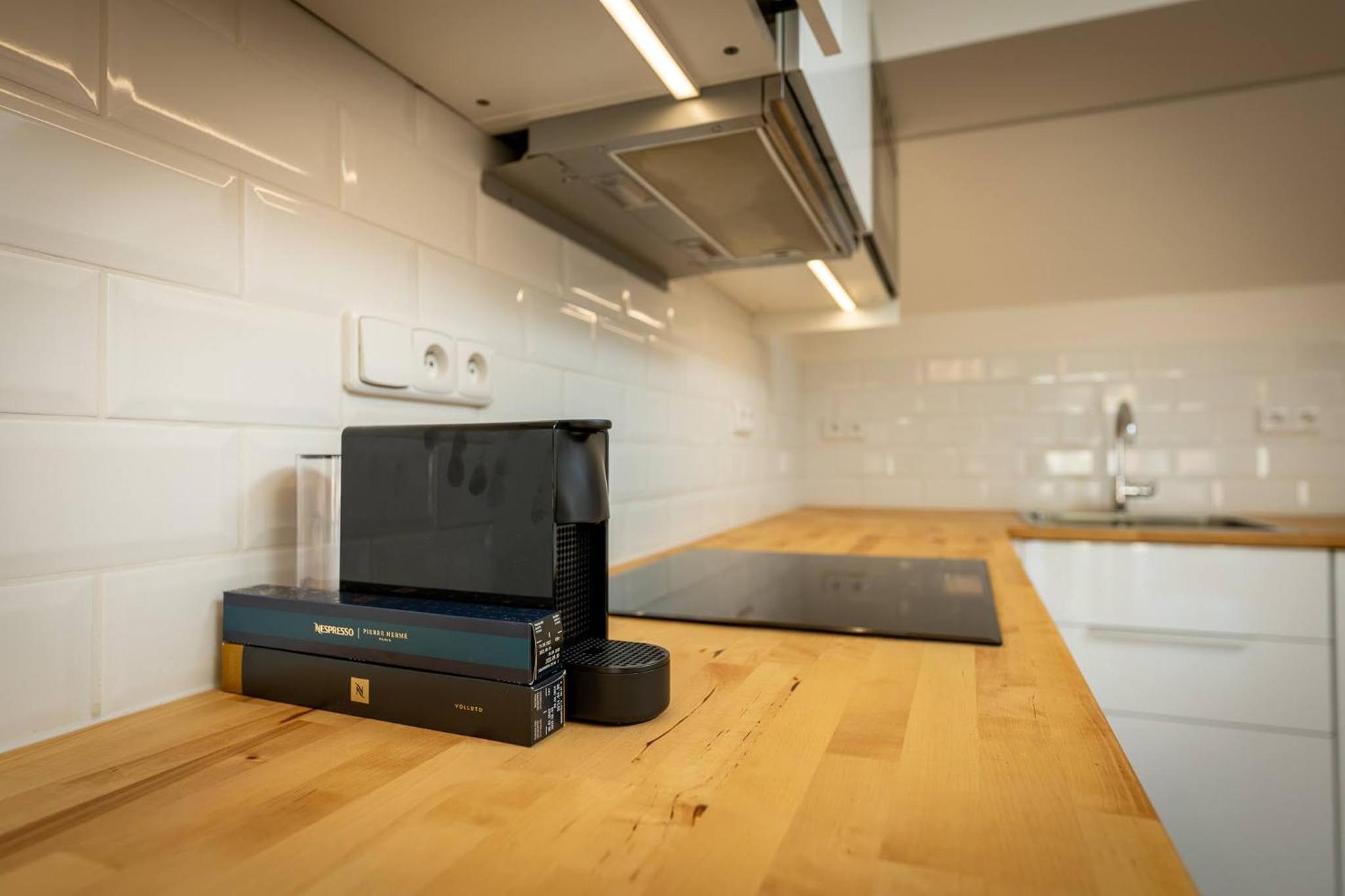 Exclusive Old Town Suites with City Views & AC by EasyBNB Premium