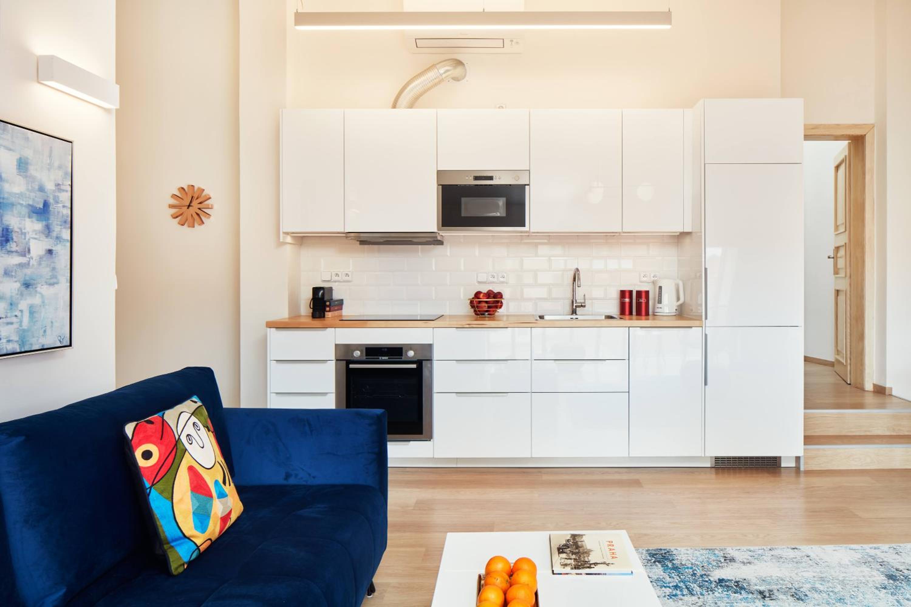 Exclusive Old Town Suites with City Views & AC by EasyBNB Premium