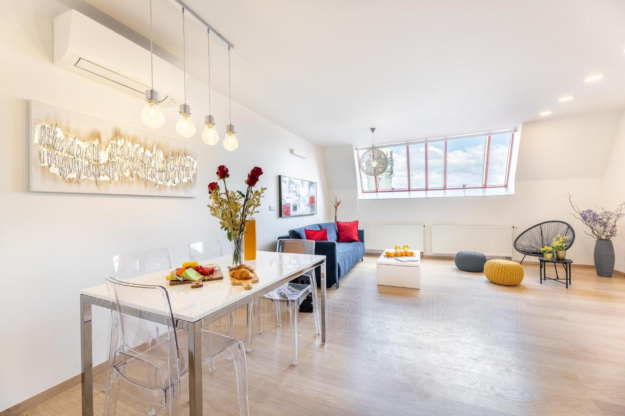 Exclusive Old Town Suites with City Views & AC by EasyBNB Premium