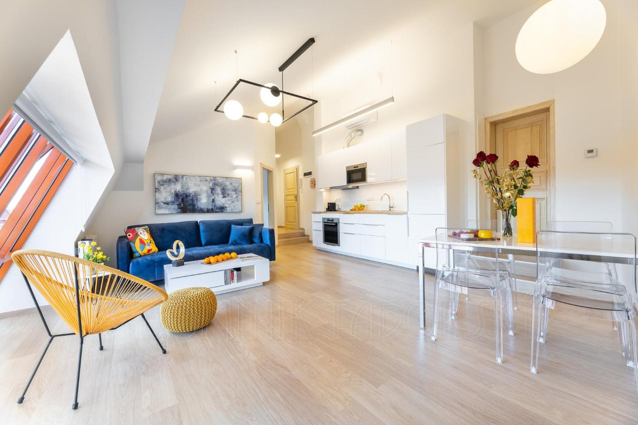 Exclusive Old Town Suites with City Views & AC by EasyBNB Premium