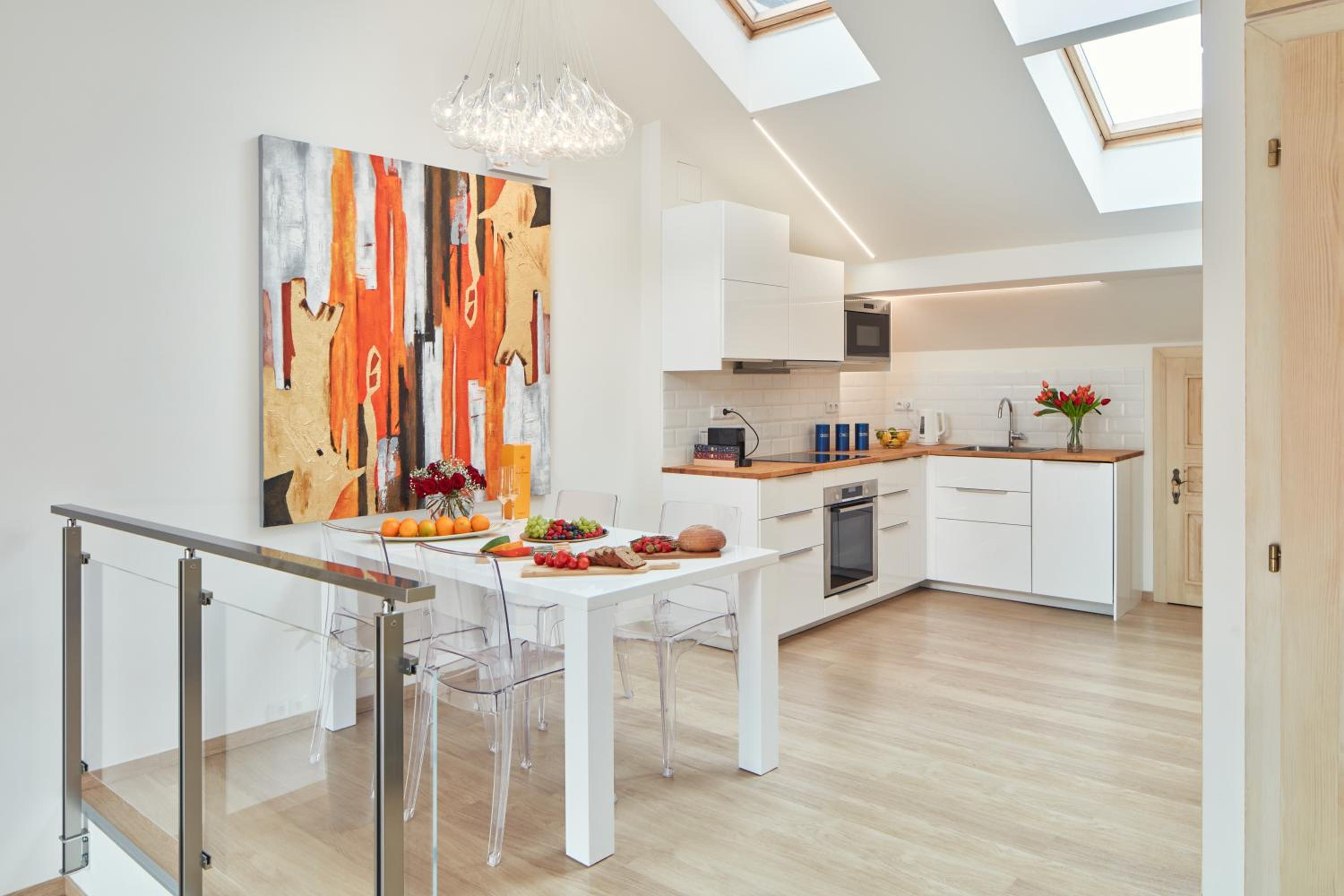 Exclusive Old Town Suites with City Views & AC by EasyBNB Premium