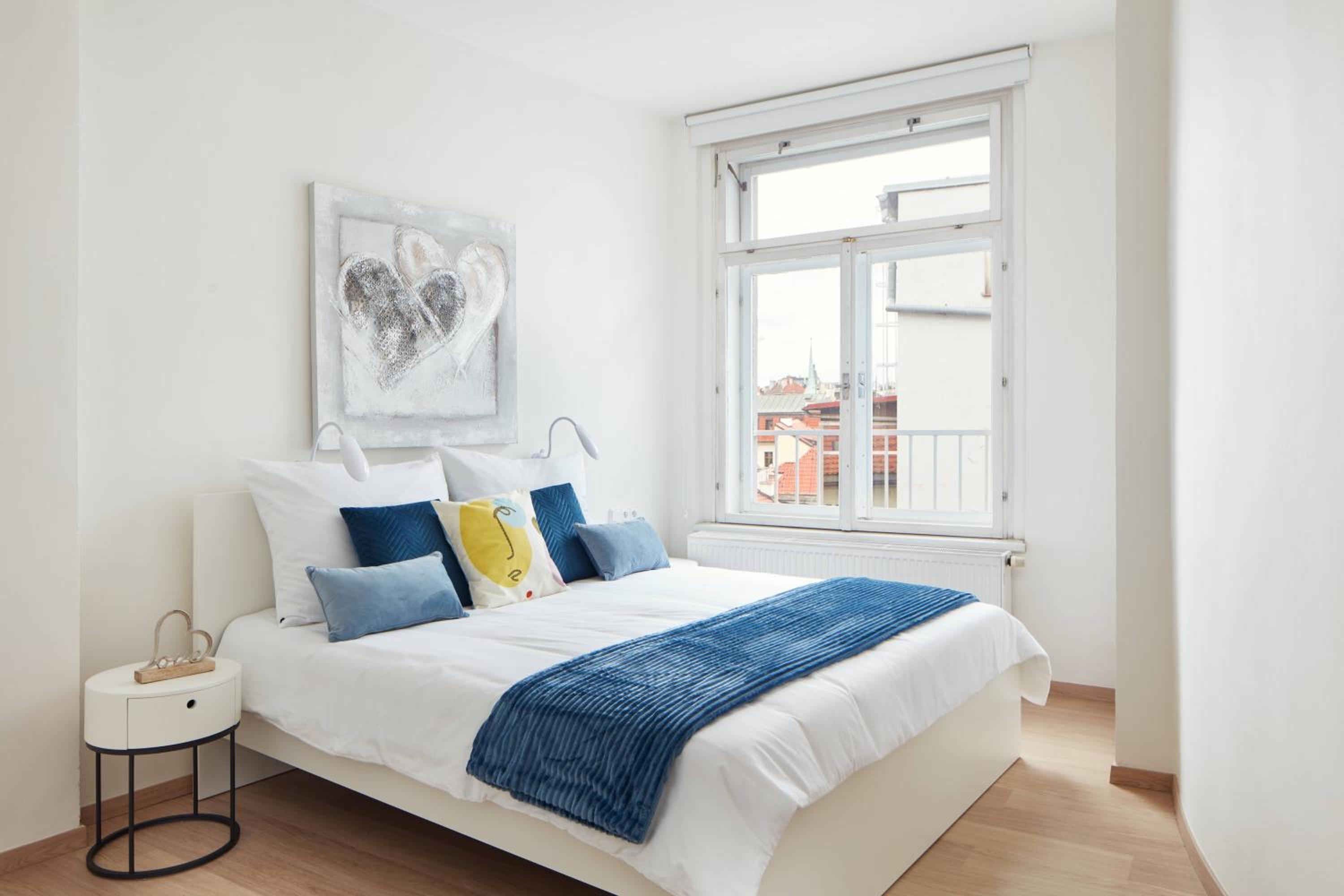 Exclusive Old Town Suites with City Views & AC by EasyBNB Premium