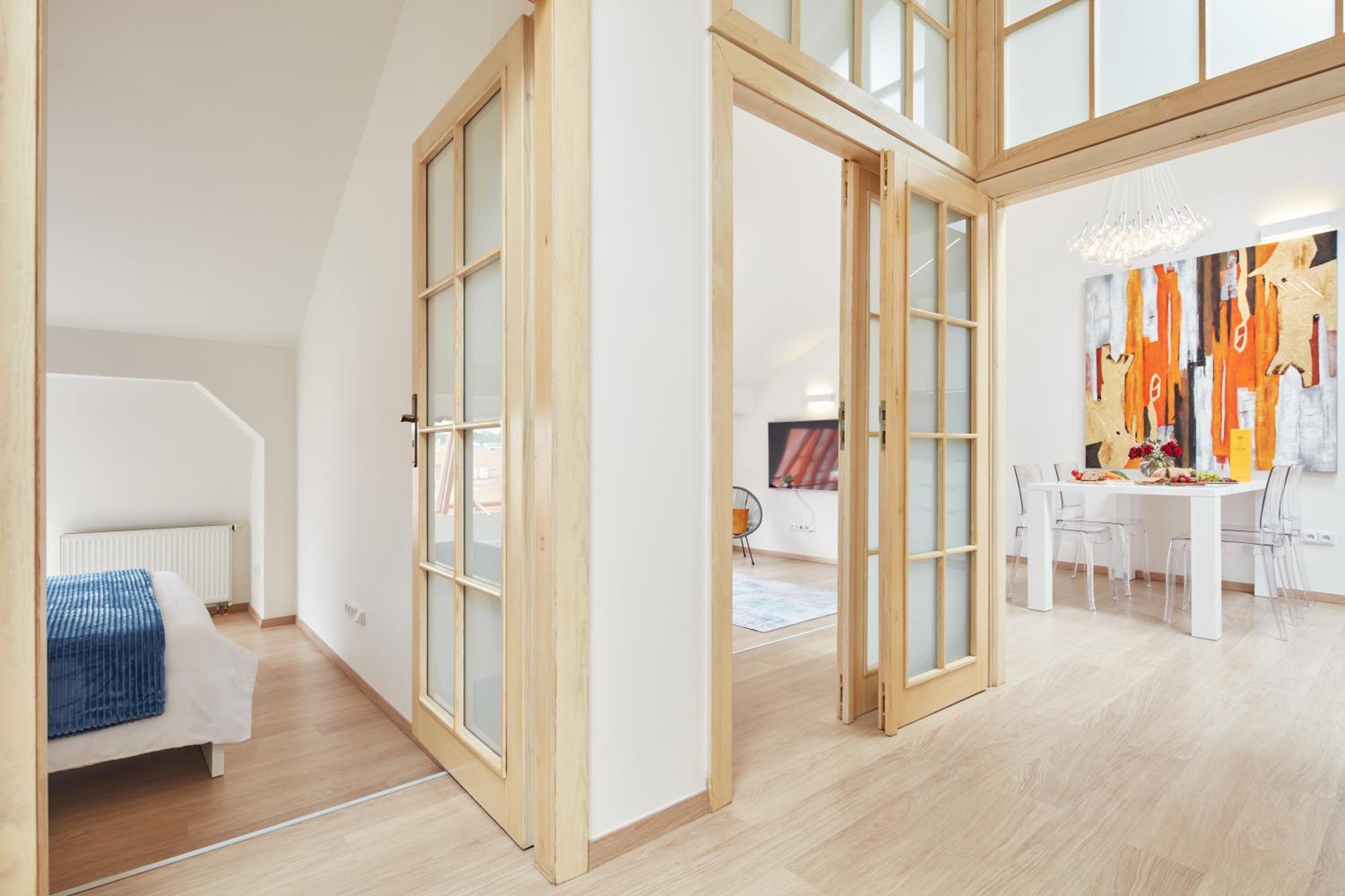 Exclusive Old Town Suites with City Views & AC by EasyBNB Premium