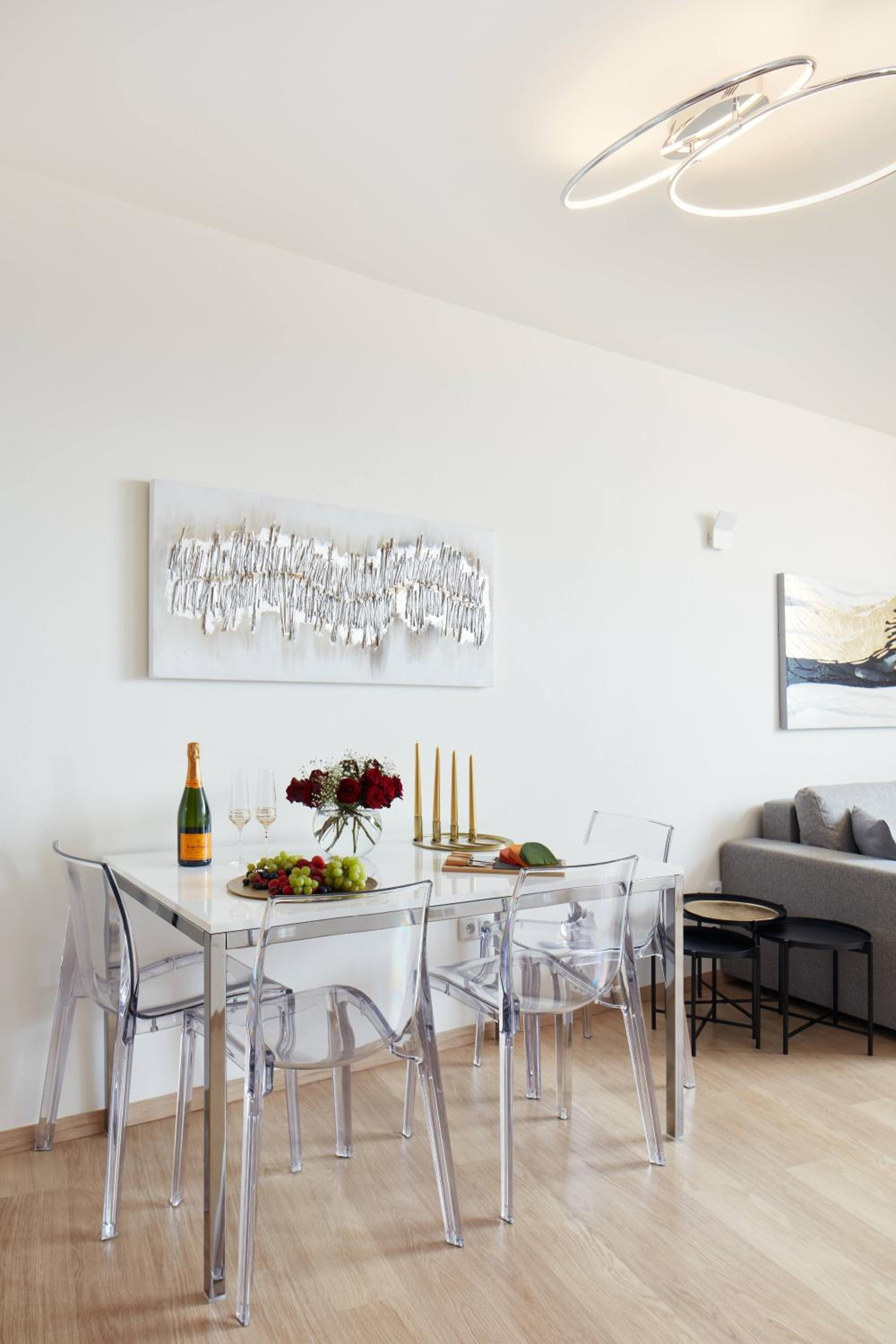 Exclusive Old Town Suites with City Views & AC by EasyBNB Premium