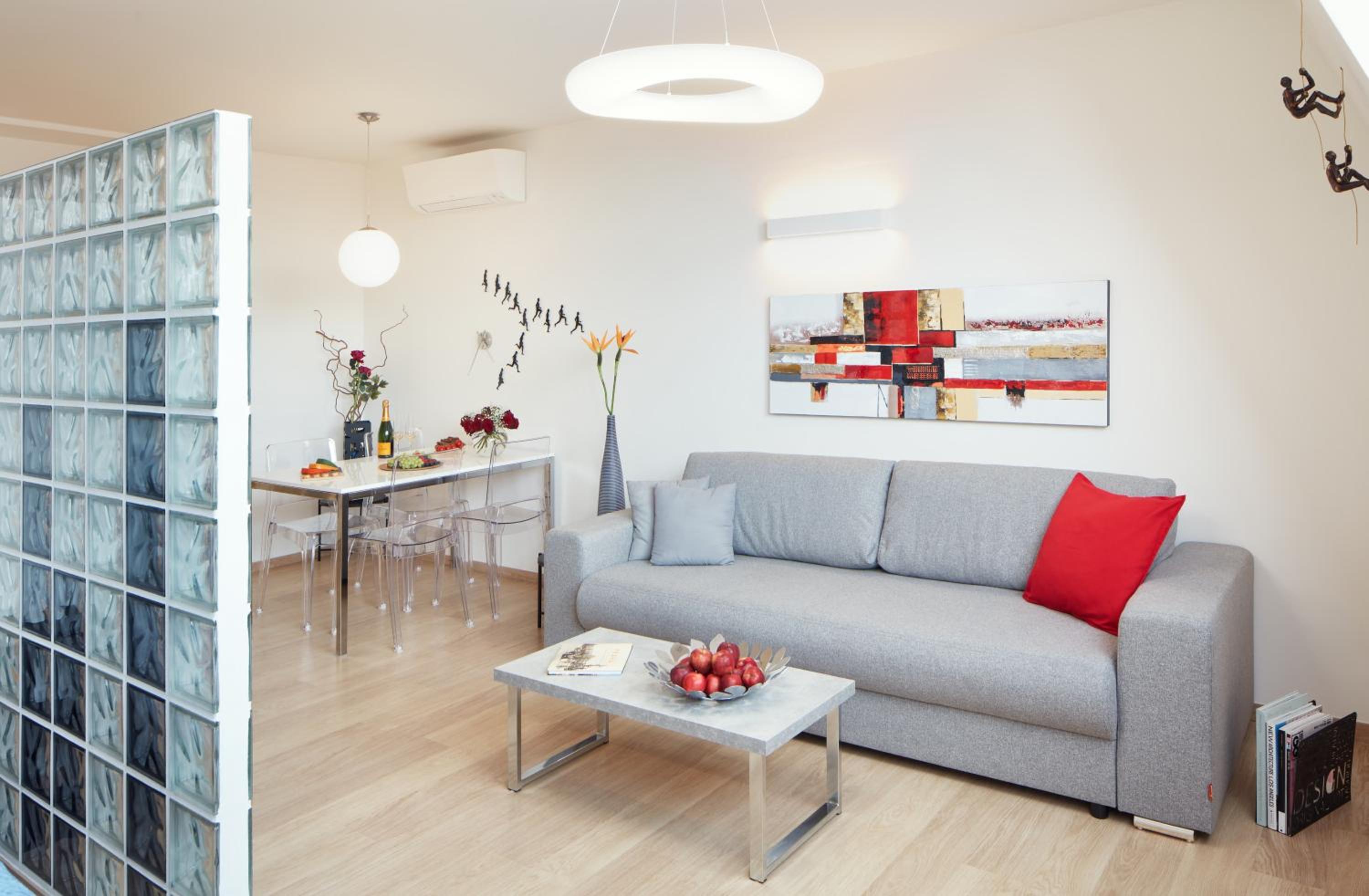 Exclusive Old Town Suites with City Views & AC by EasyBNB Premium