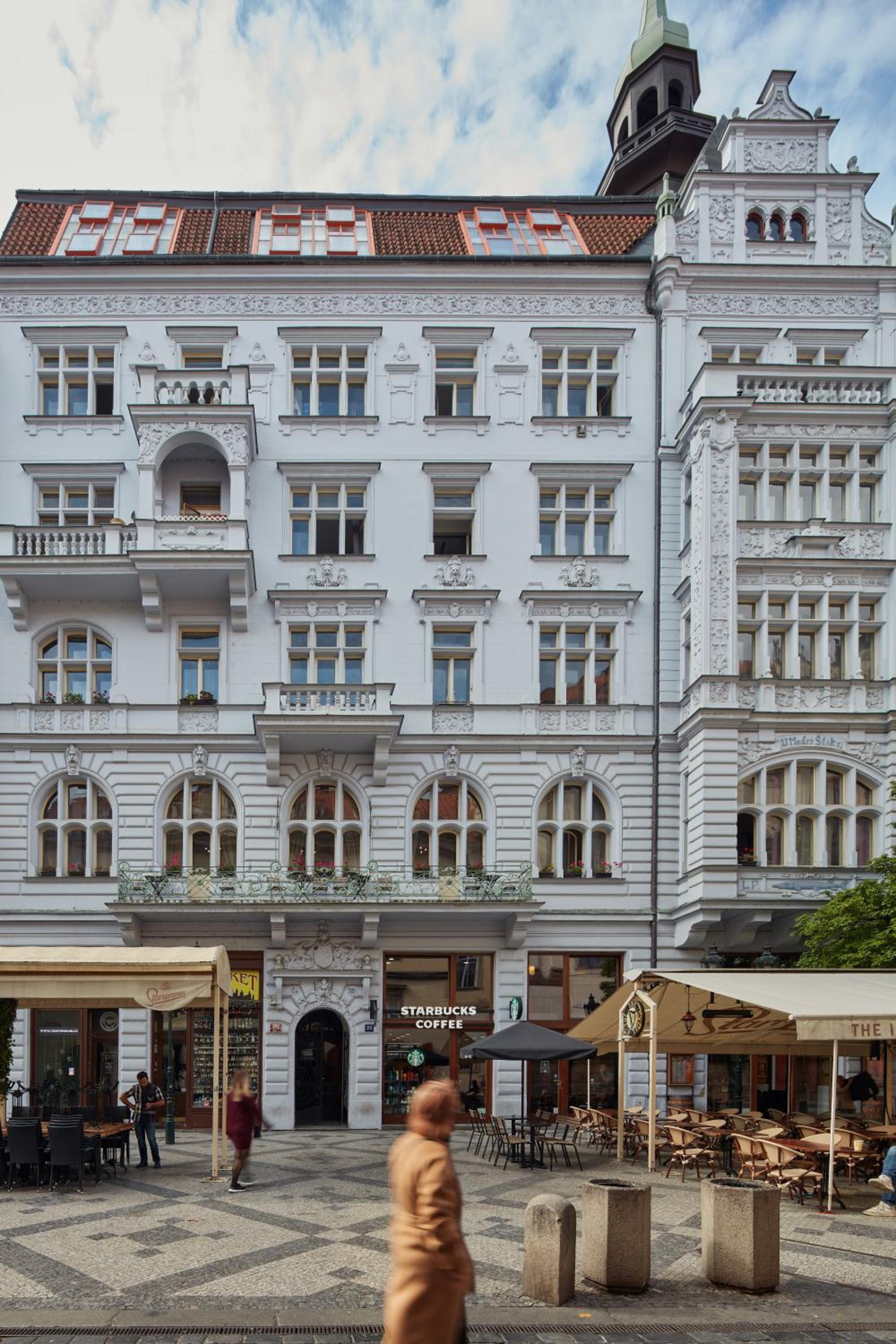 Exclusive Old Town Suites with City Views & AC by EasyBNB Premium