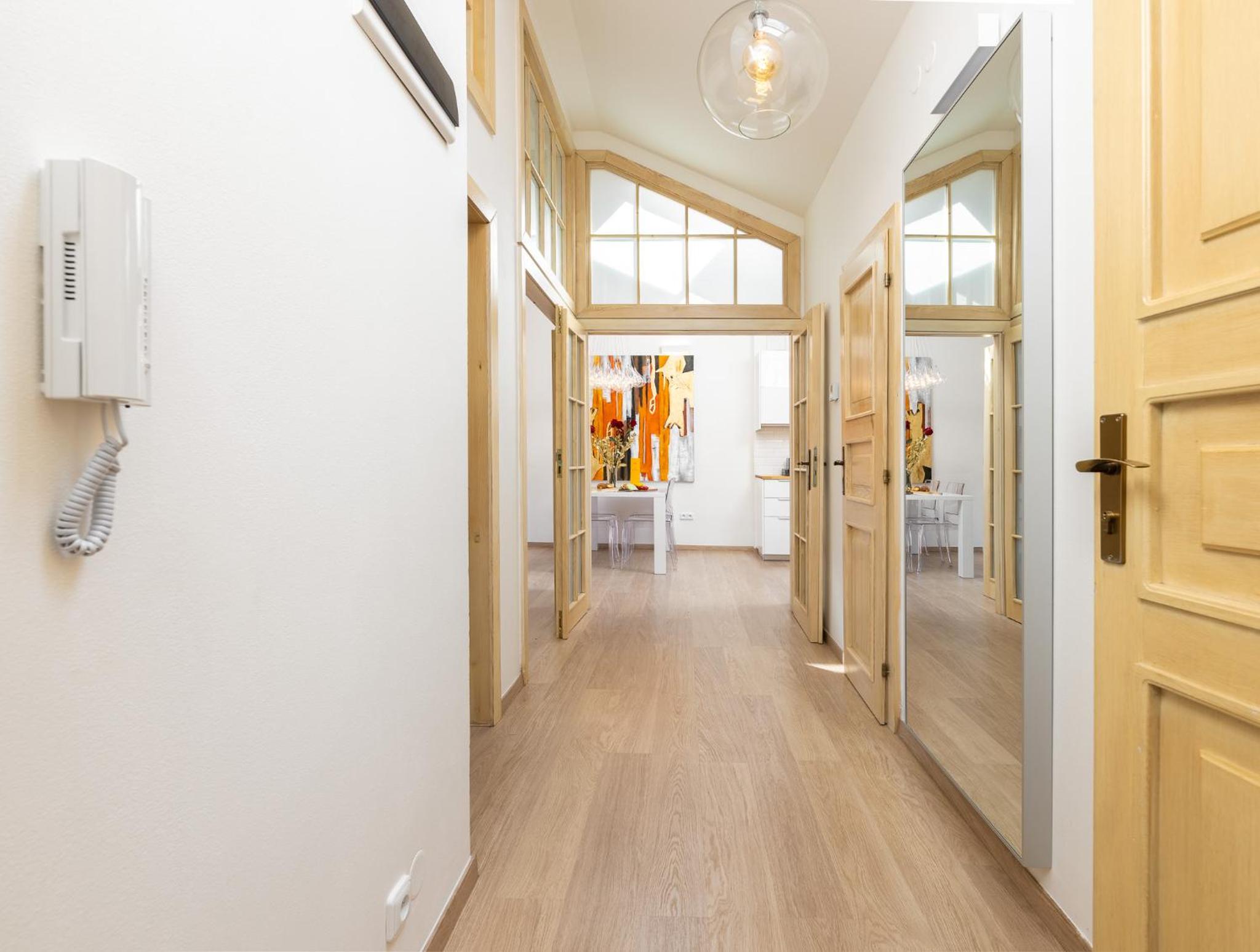 Exclusive Old Town Suites with City Views & AC by EasyBNB Premium