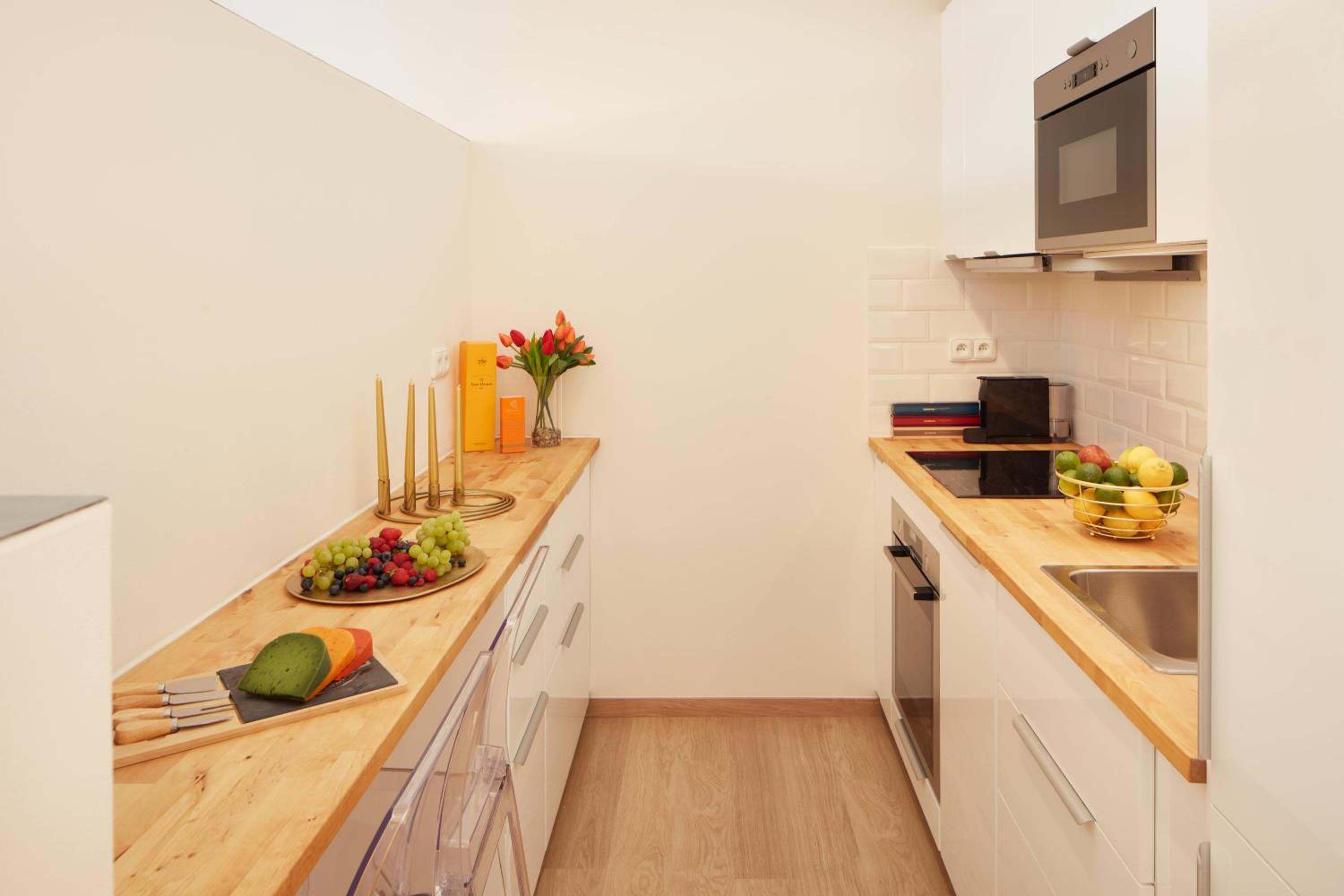 Exclusive Old Town Suites with City Views & AC by EasyBNB Premium