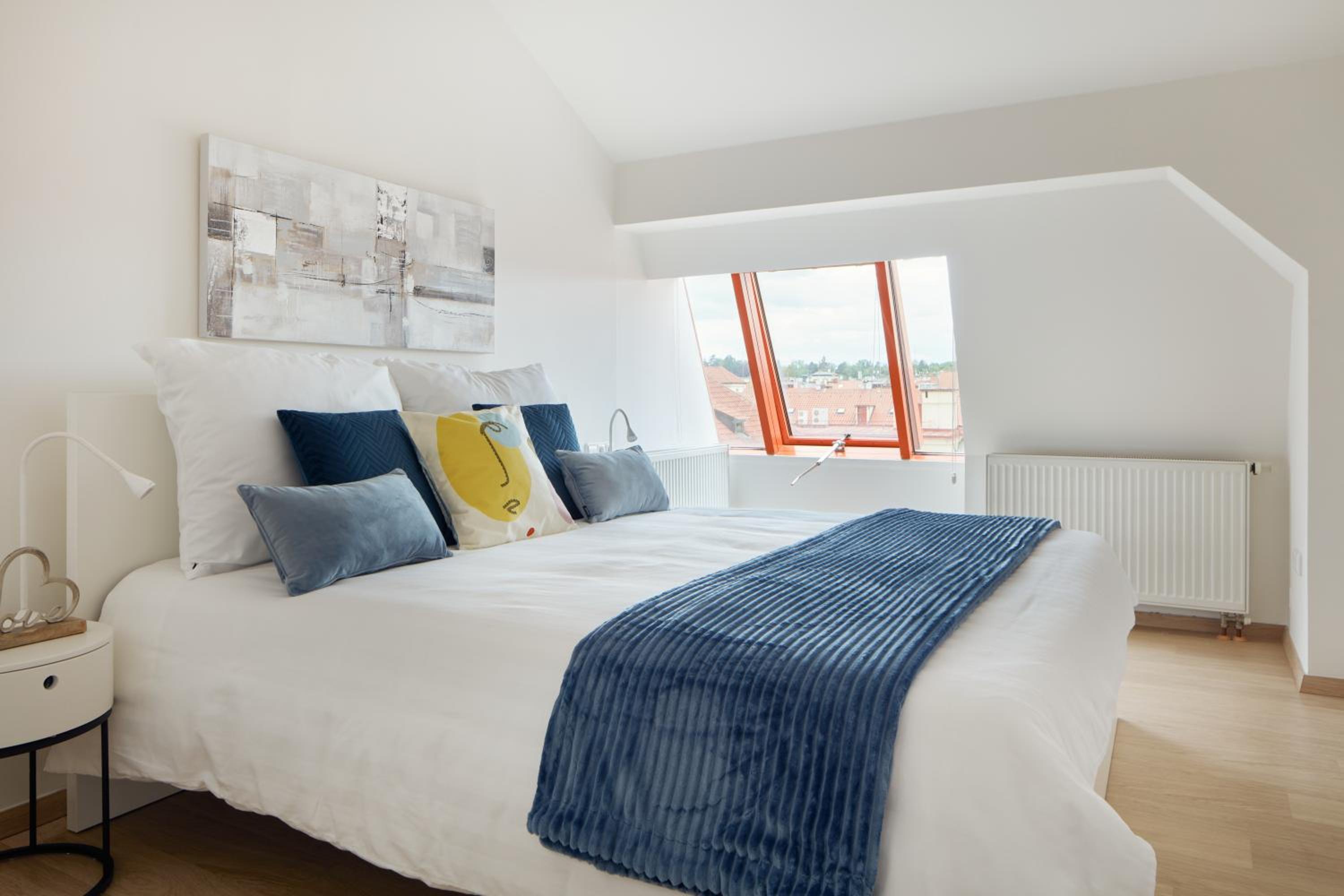 Exclusive Old Town Suites with City Views & AC by EasyBNB Premium