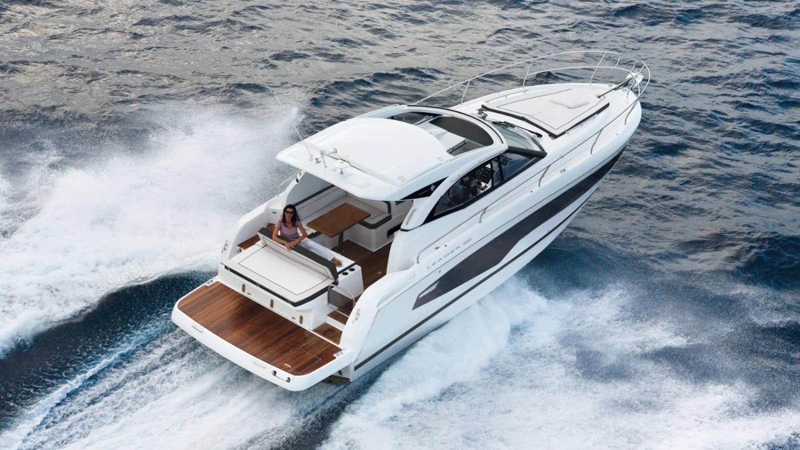 SuiteOnBoat