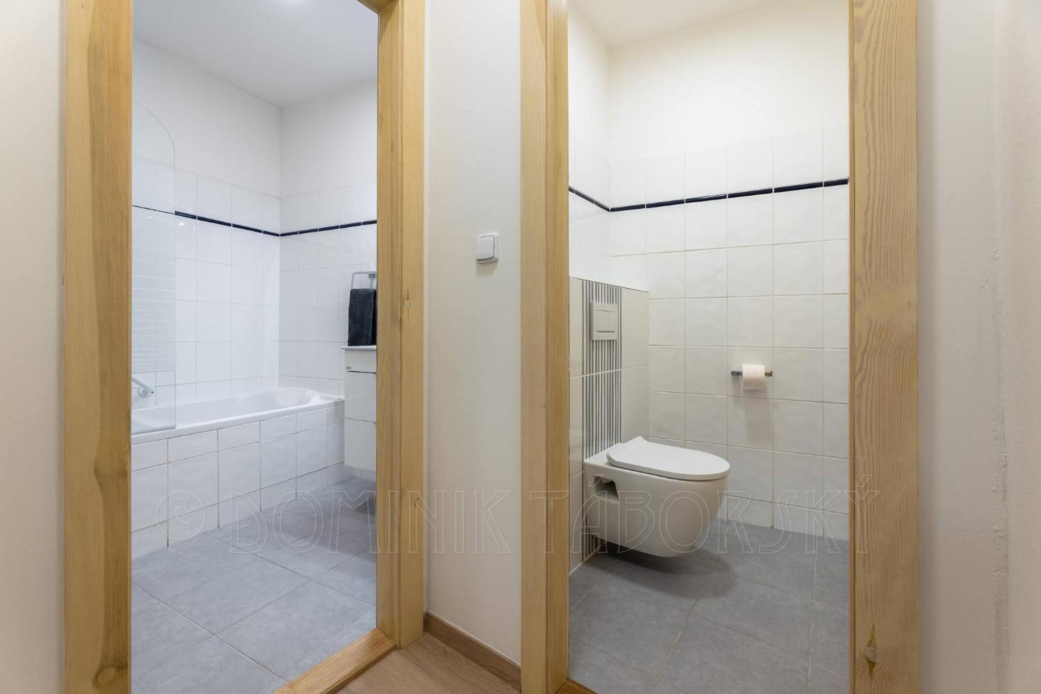 Exclusive Old Town Suites with City Views & AC by EasyBNB Premium