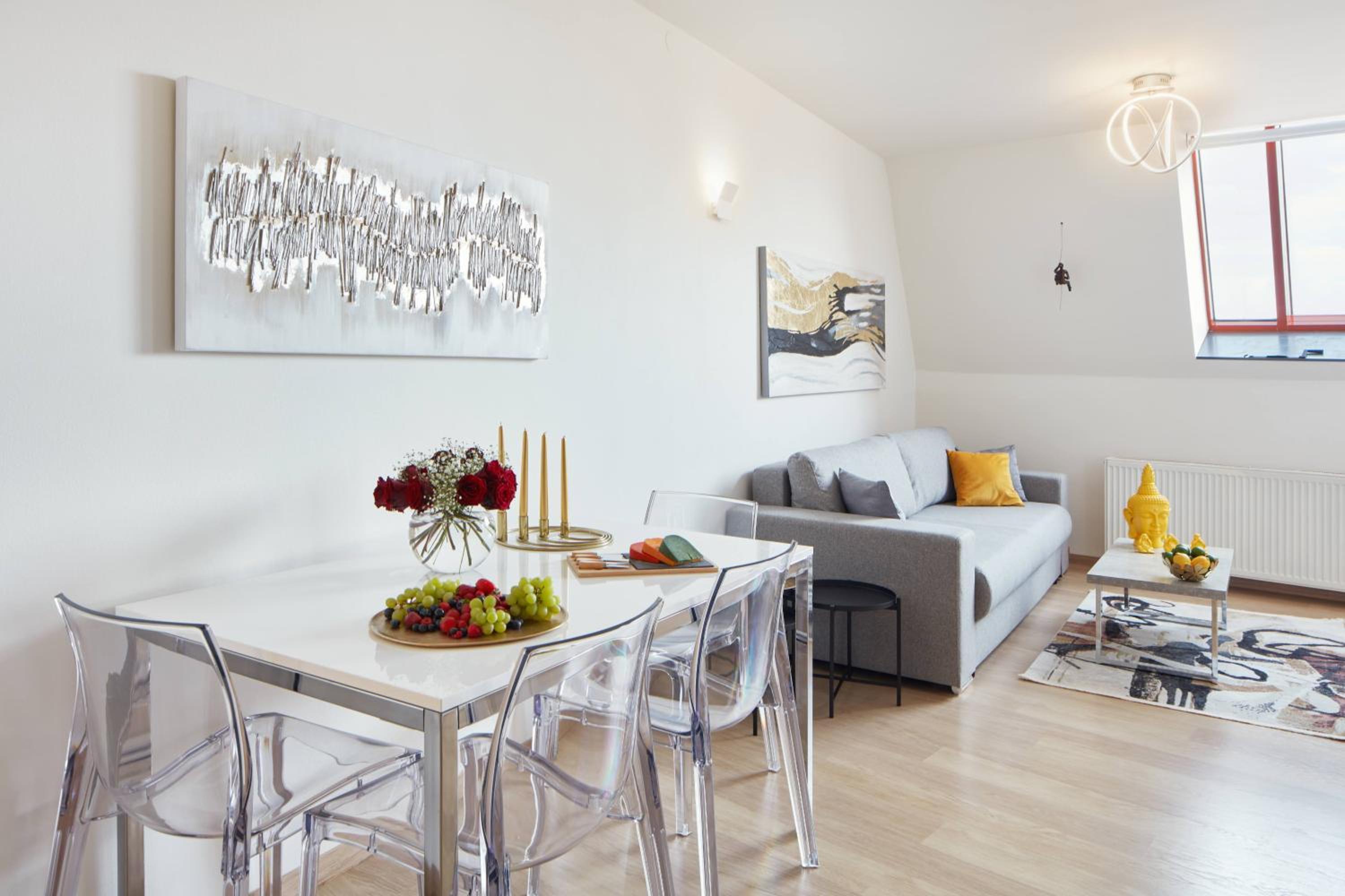 Exclusive Old Town Suites with City Views & AC by EasyBNB Premium