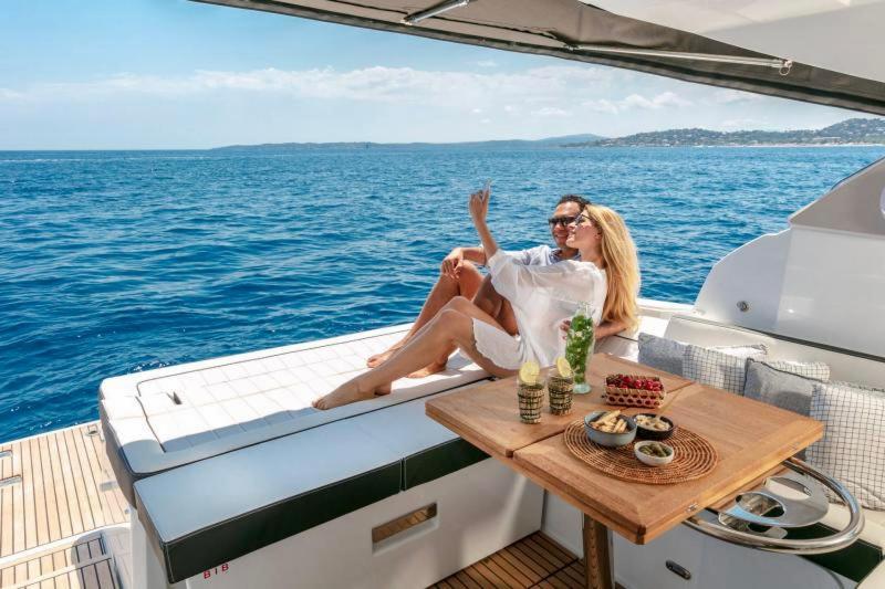 SuiteOnBoat