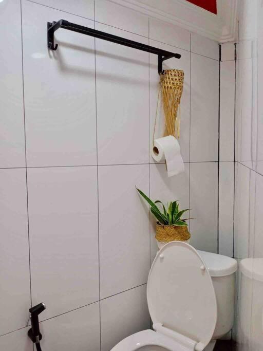 Tiny yet Beautiful apartment in the heart of Phnom Penh, Near central market view 4
