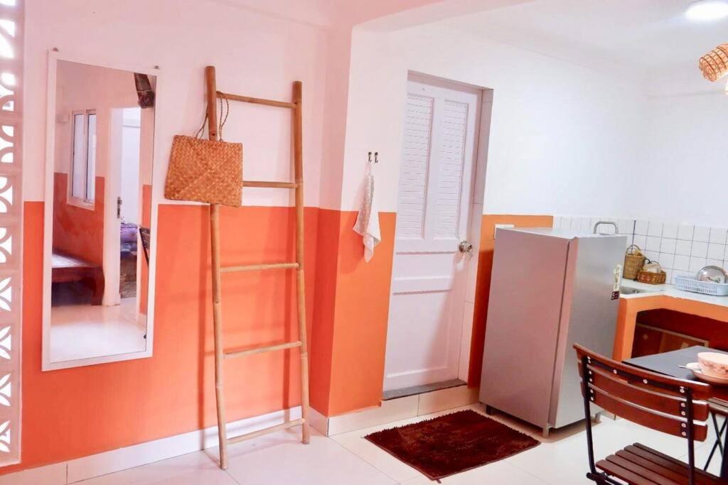 Tiny yet Beautiful apartment in the heart of Phnom Penh, Near central market view 5