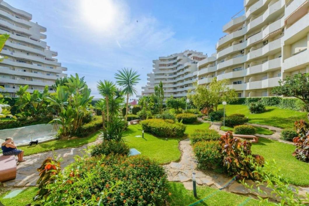 Benalbeach Smart Suite