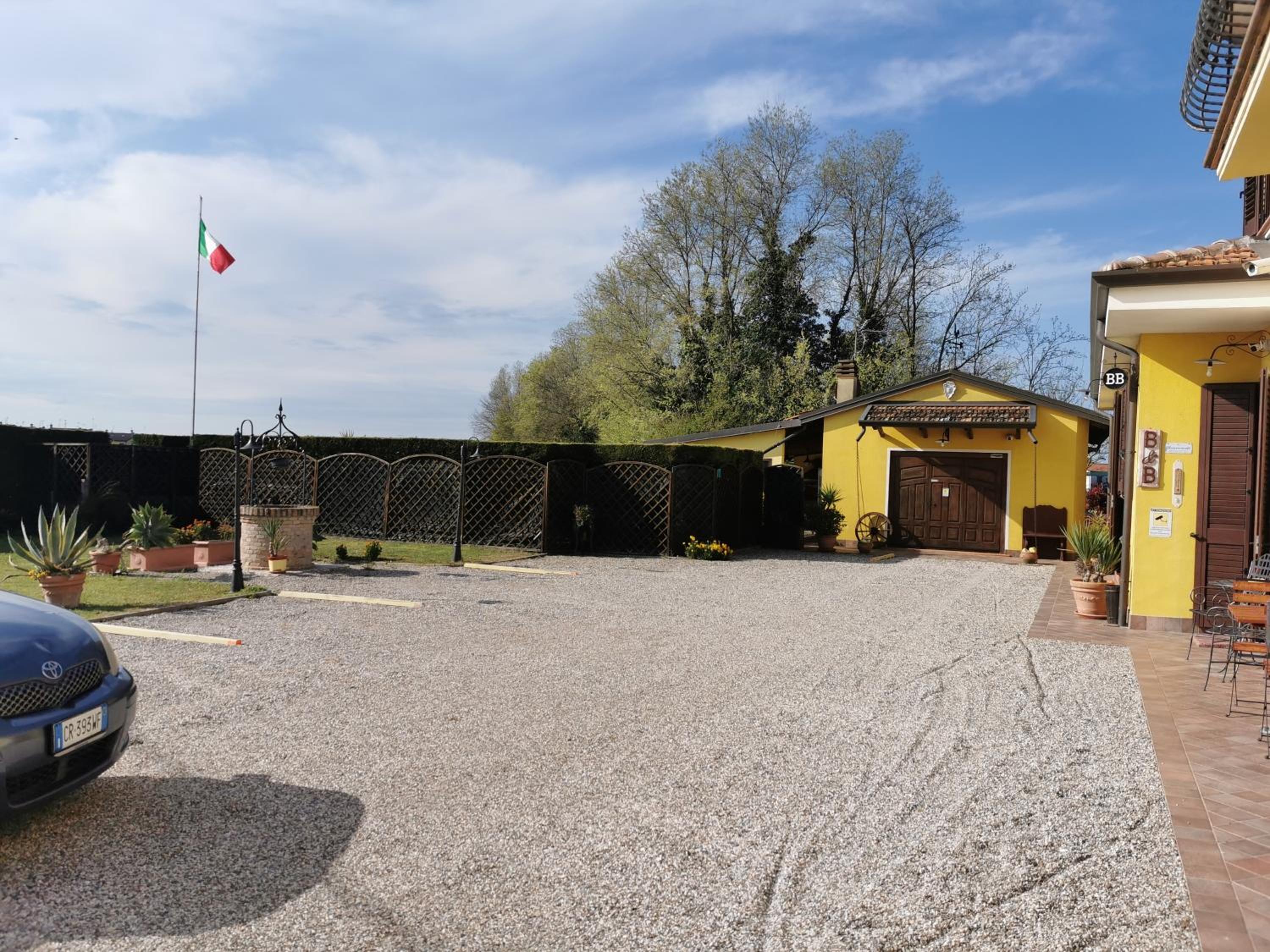 Casa di Campagna B&B La Corte Ferrara
