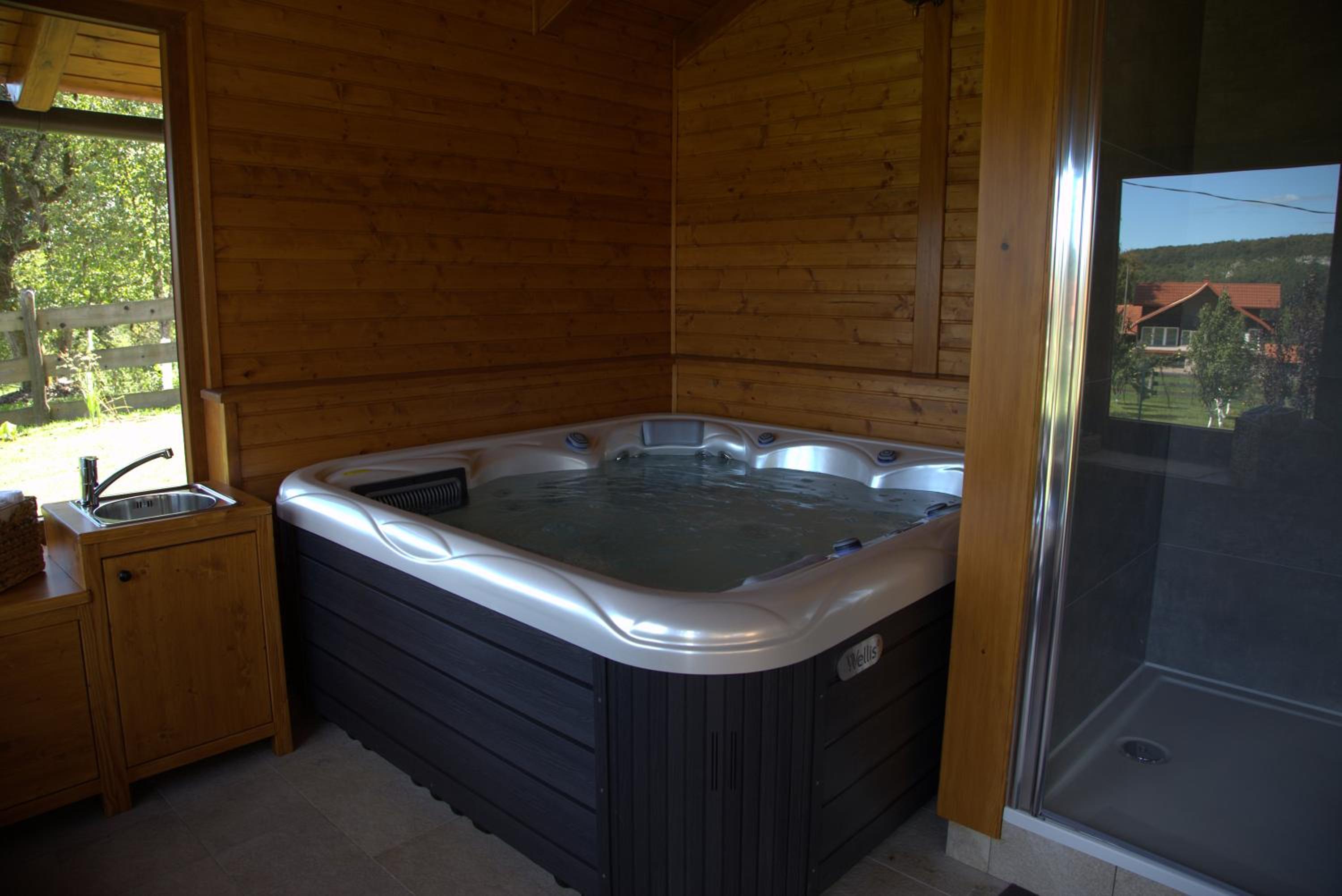 Brezova Poljana Lodge