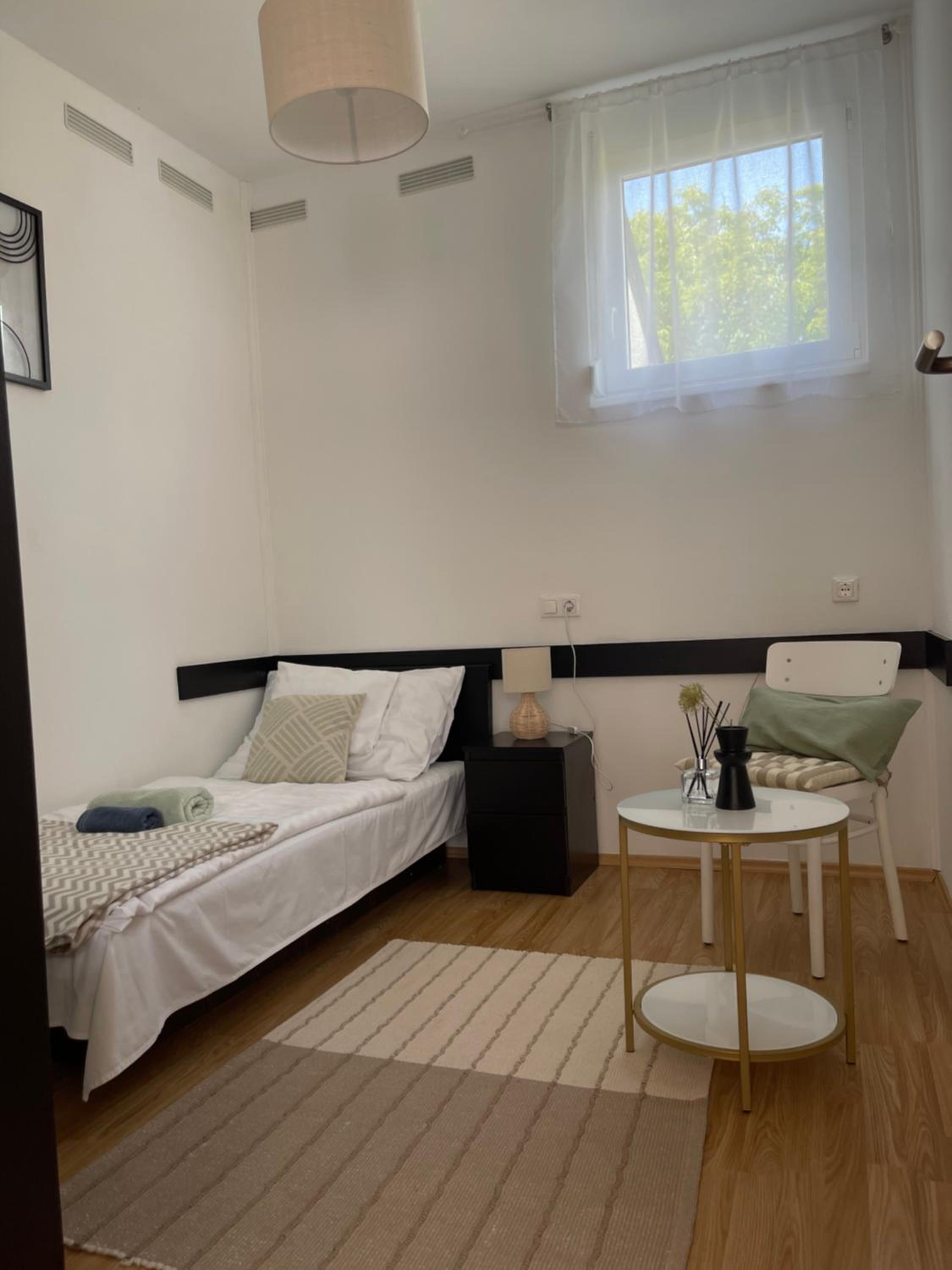 Naluri Apartman