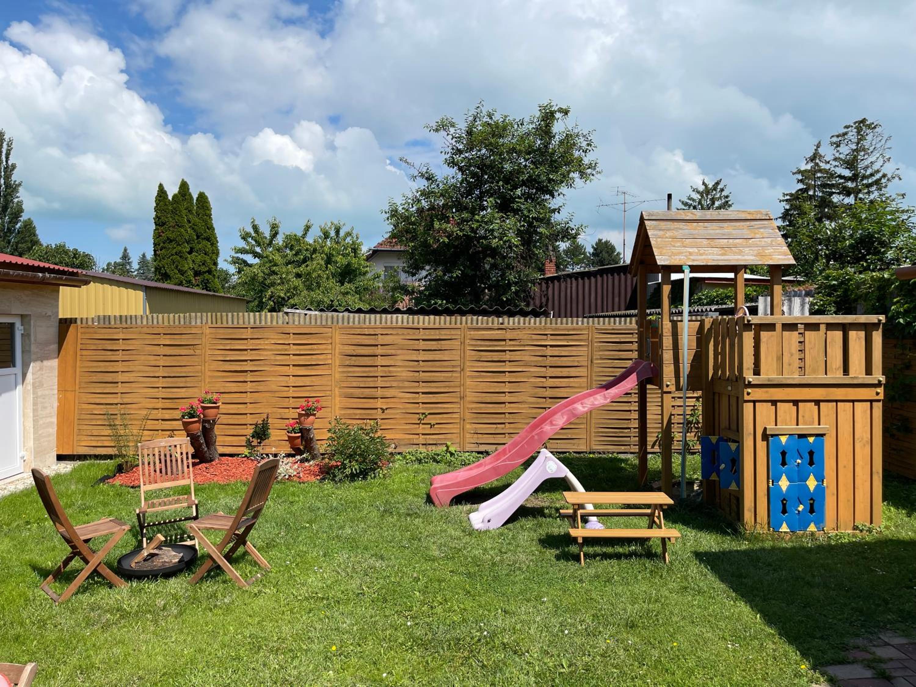 Naluri Apartman