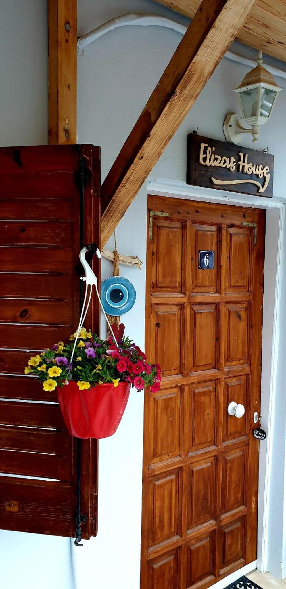 Elizas house