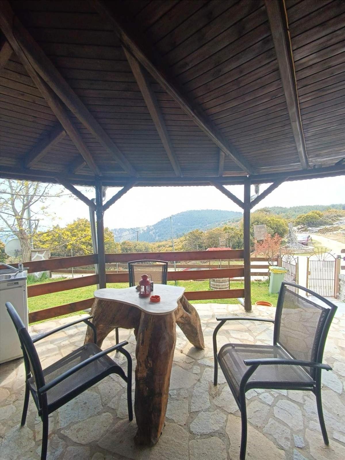 Mountain House Kastro view 2