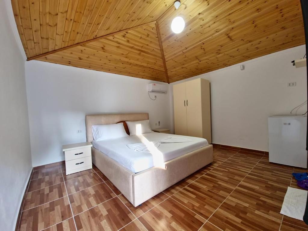 Dhoma plazhi Agimi