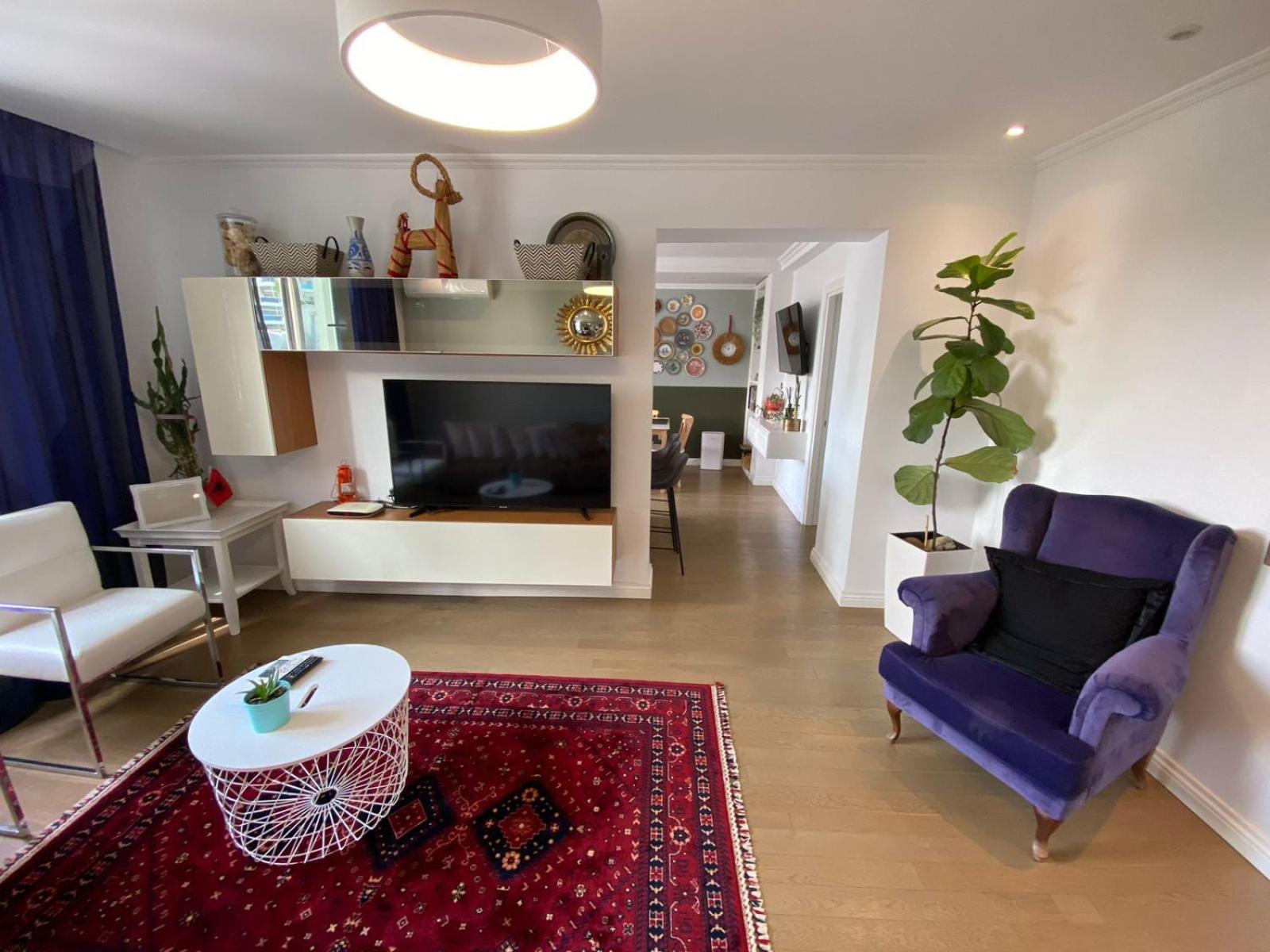 Cozy & Stylish Apartment