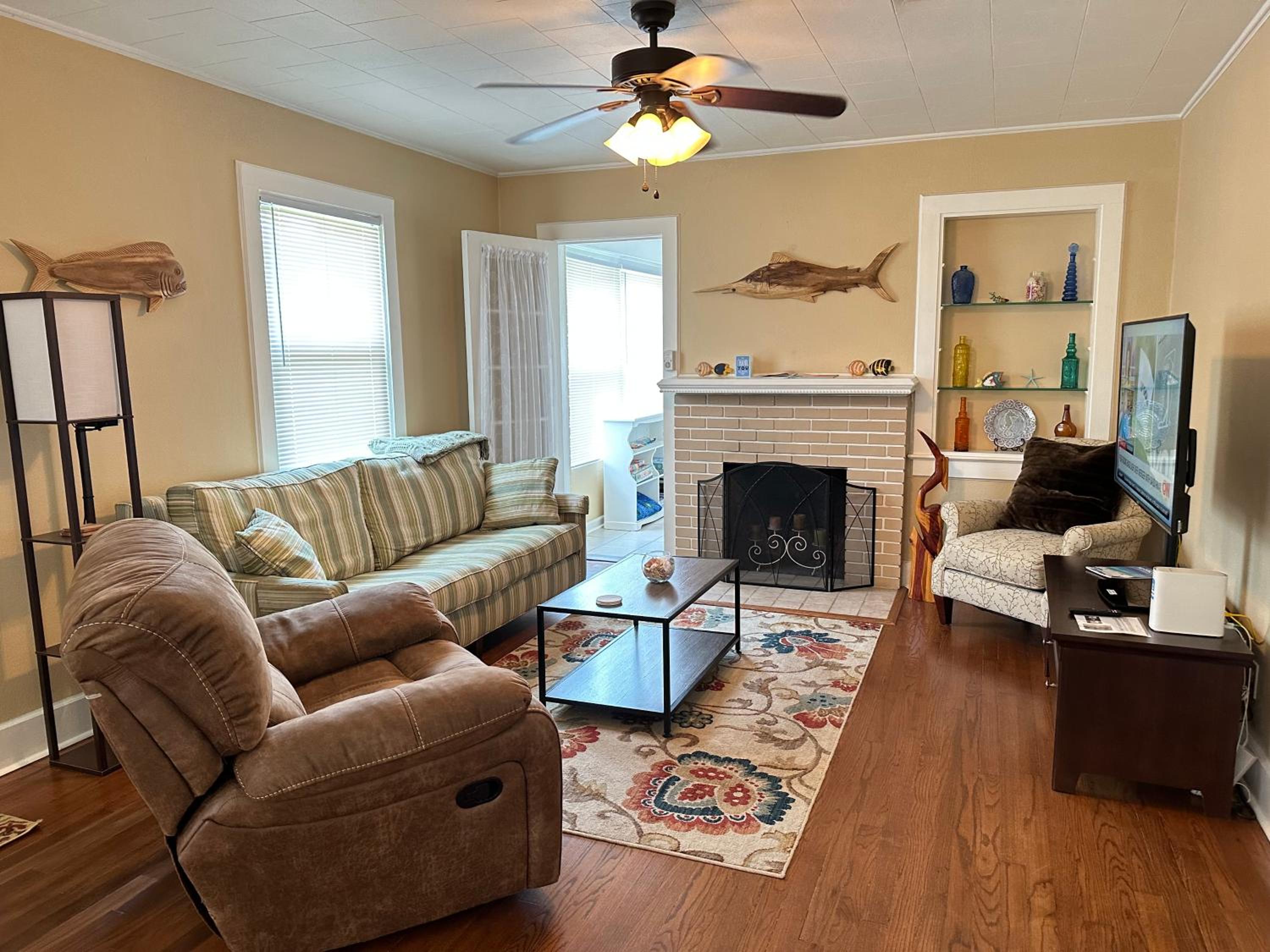 Calypso Pensacola in East Hill Neighborhood ! view 3