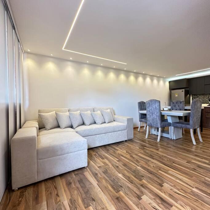 Nuevo Apartamento a 3 minutos del JMC de lujo