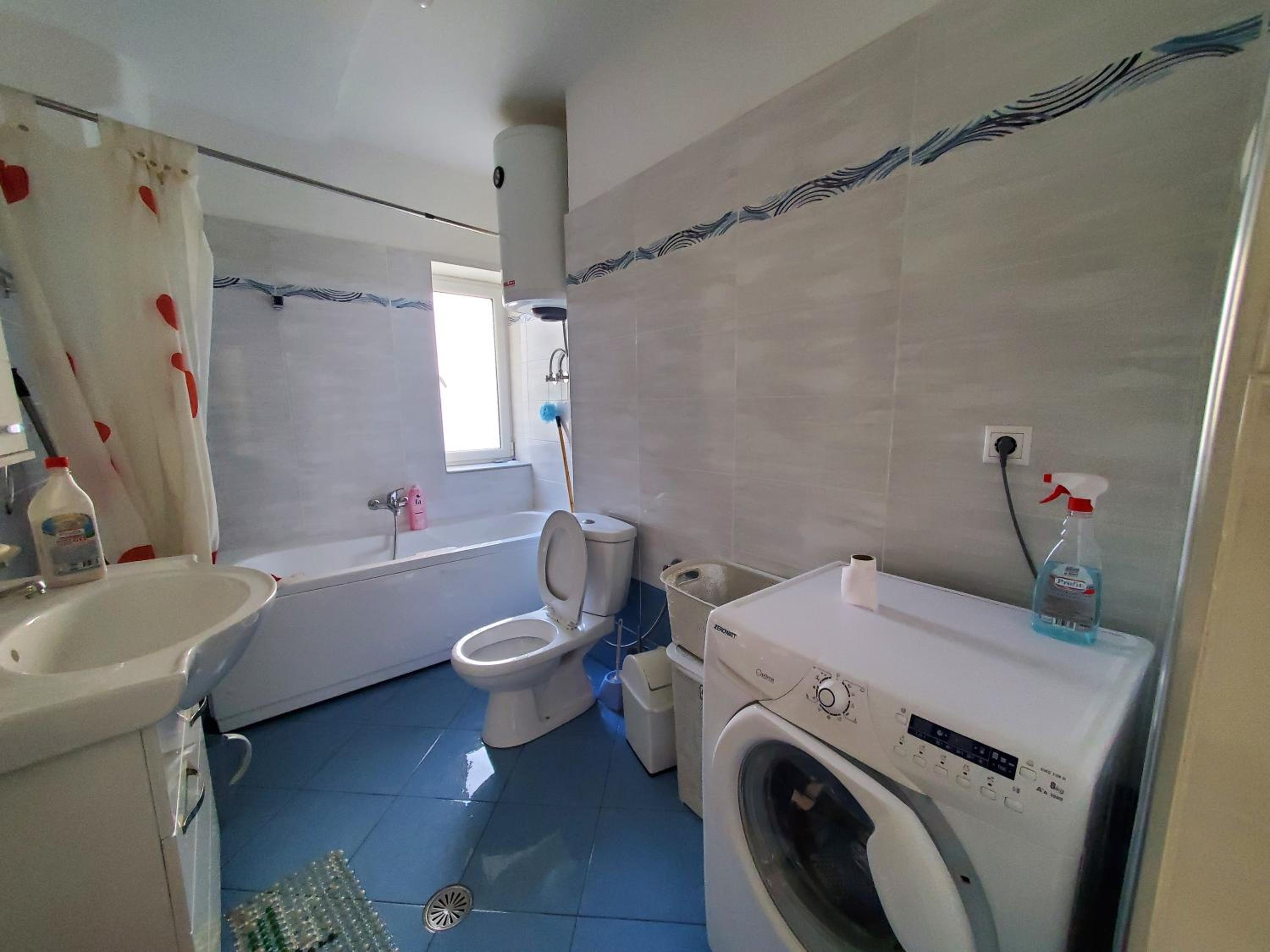 Andra Apartment
