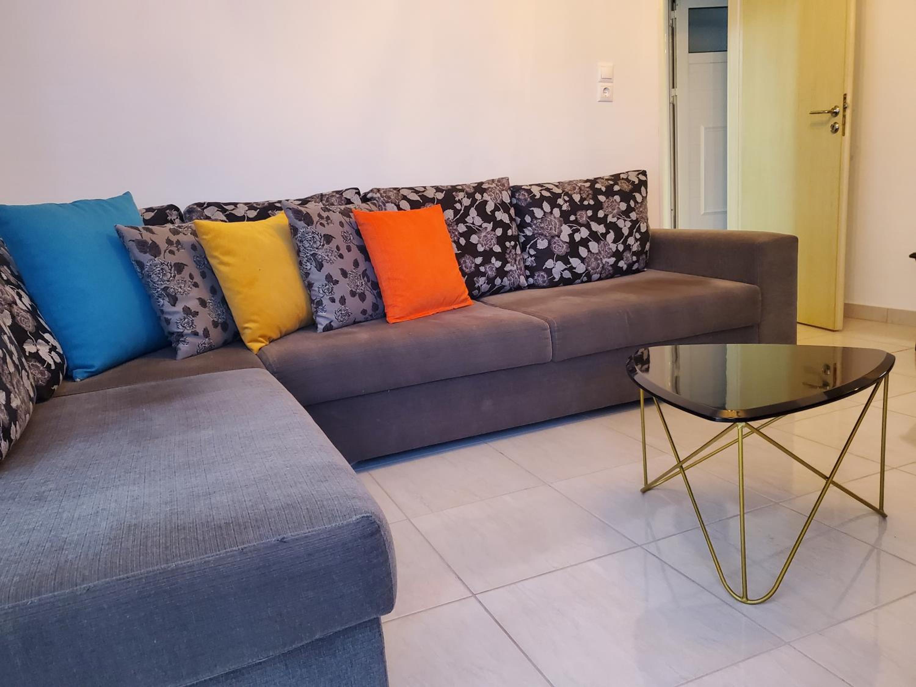 Andra Apartment