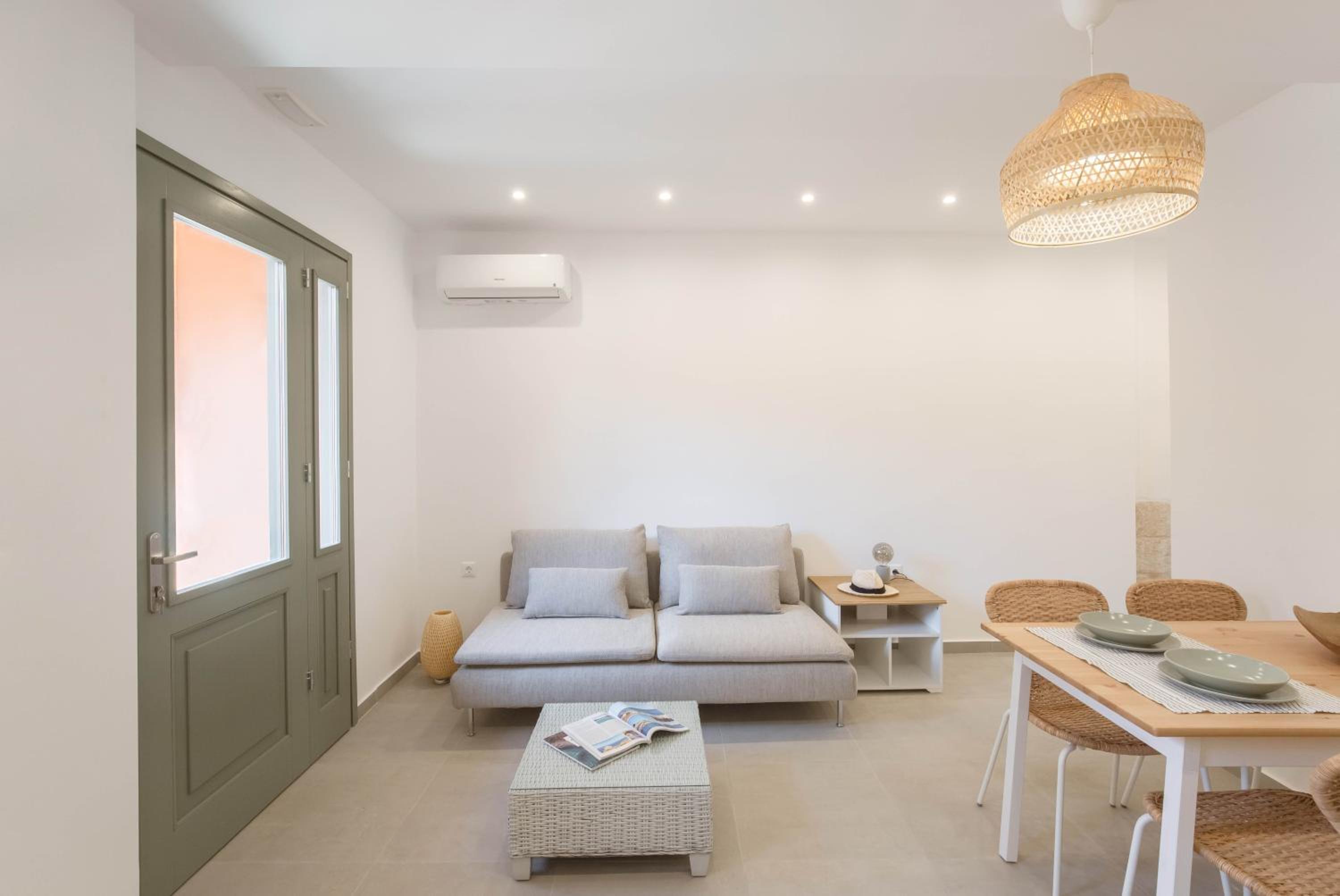 Lindas Convent Garden Home 1