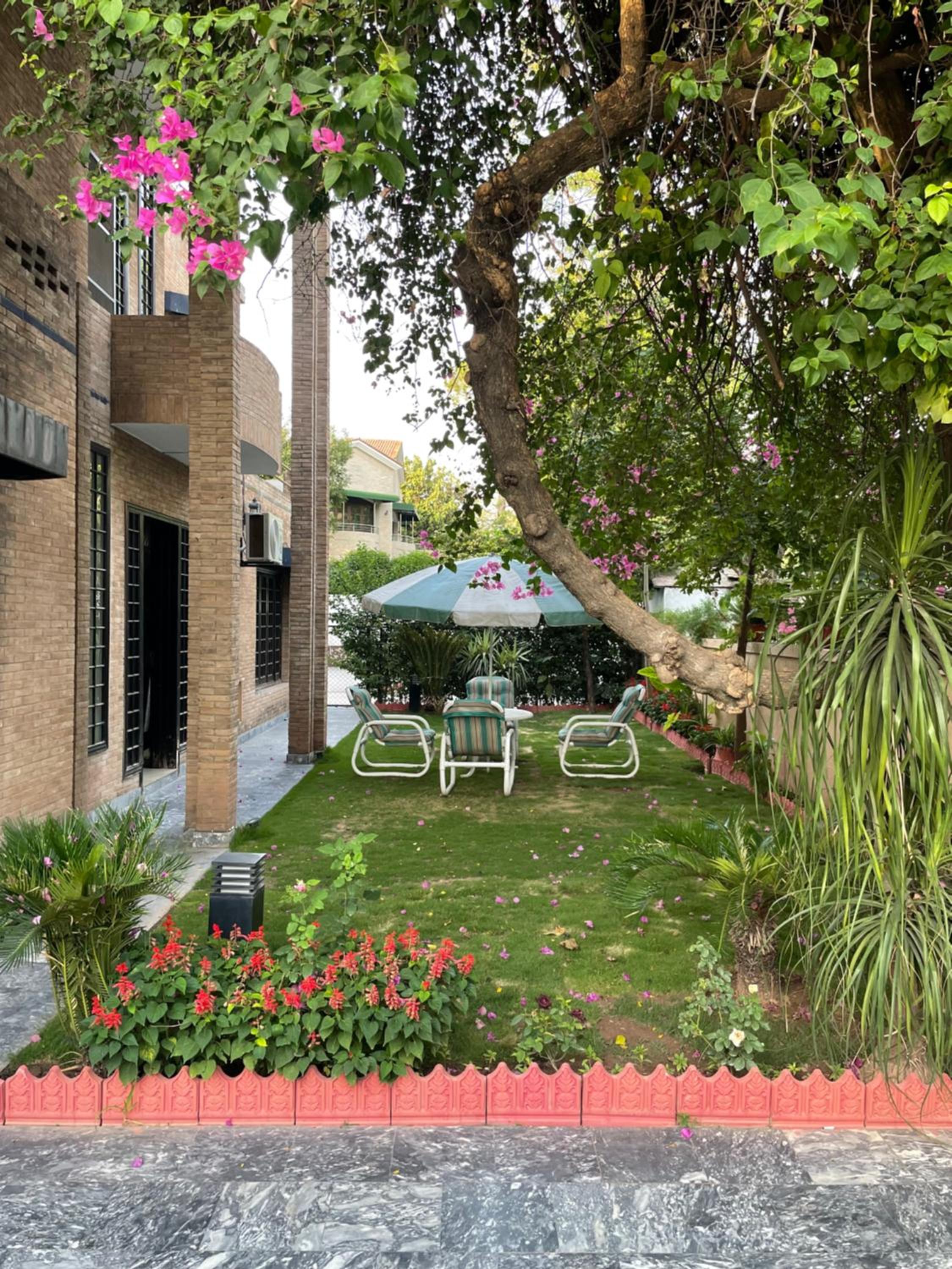 Riviera Courtyard Guest House Islamabad