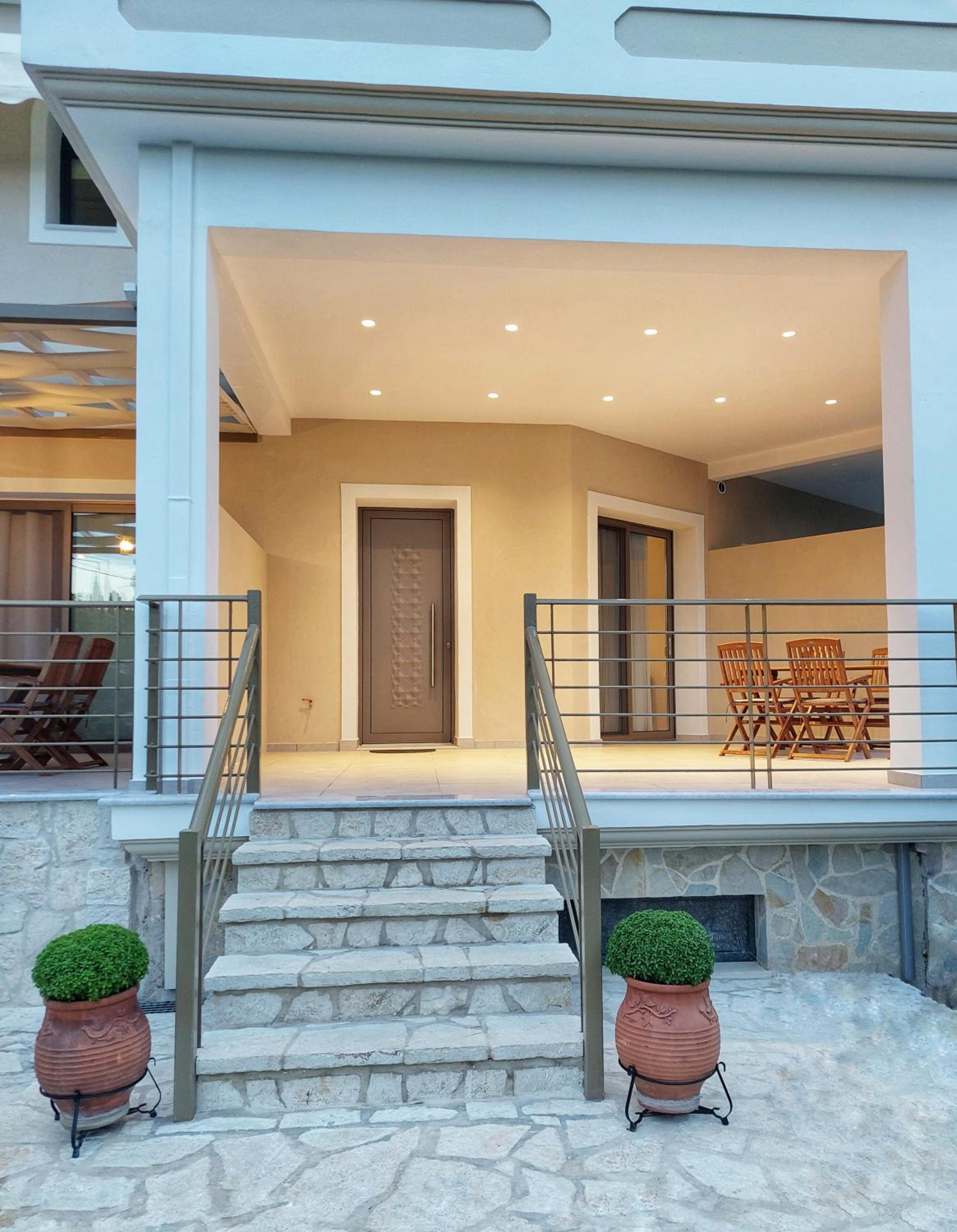 Phoenix Apartments Parga