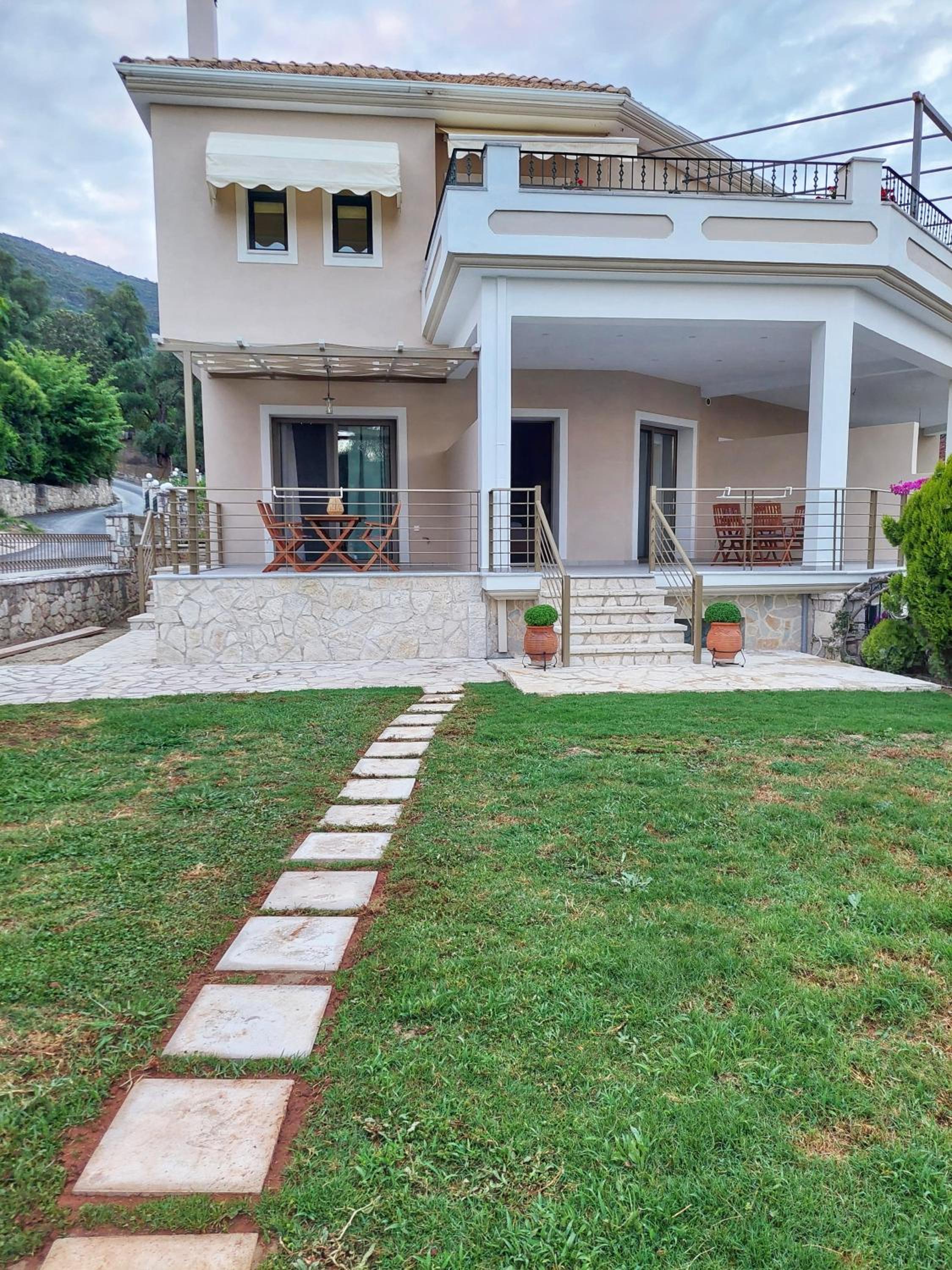 Phoenix Apartments Parga