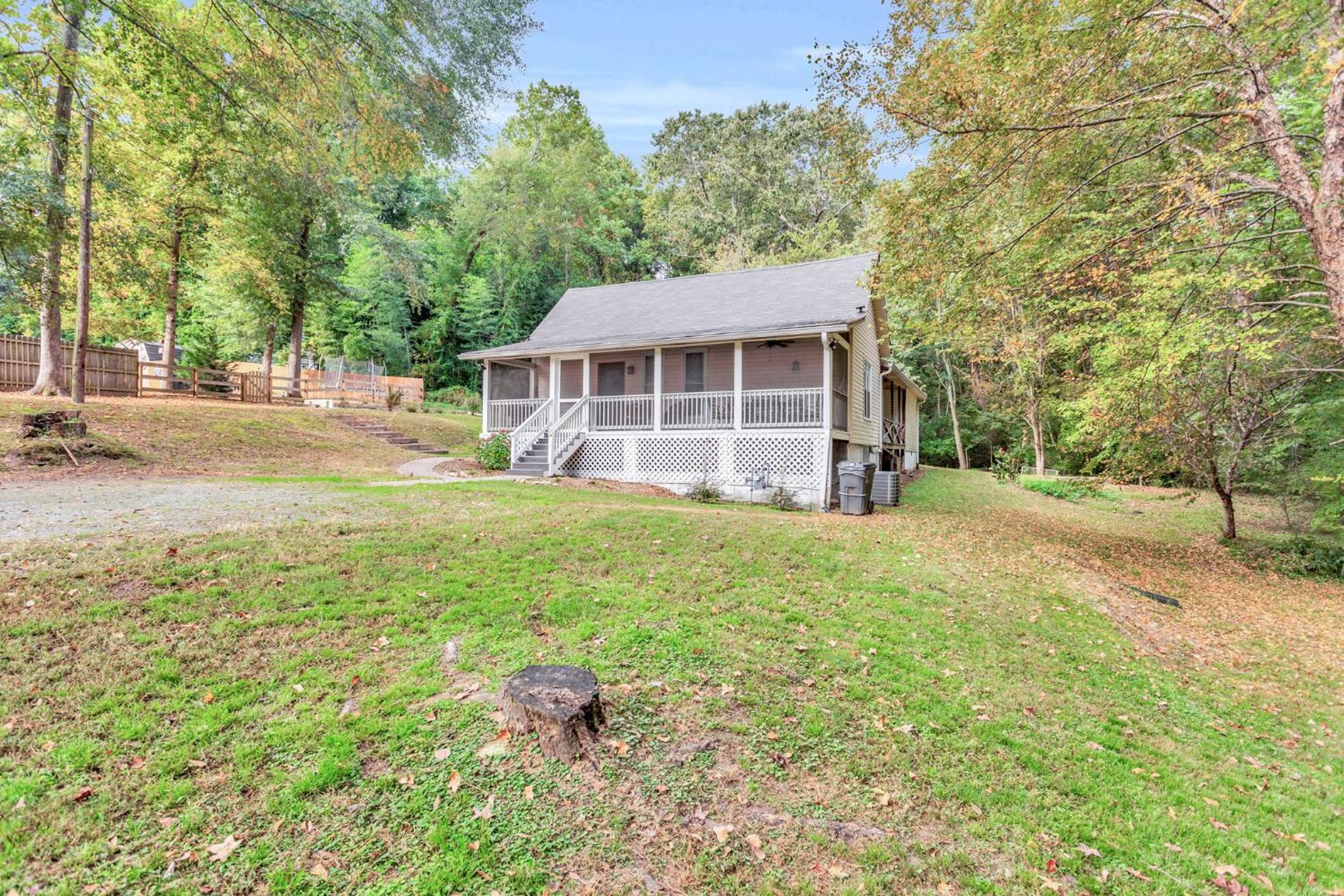 Pet Friendly Group Getaway with Grill and Deck