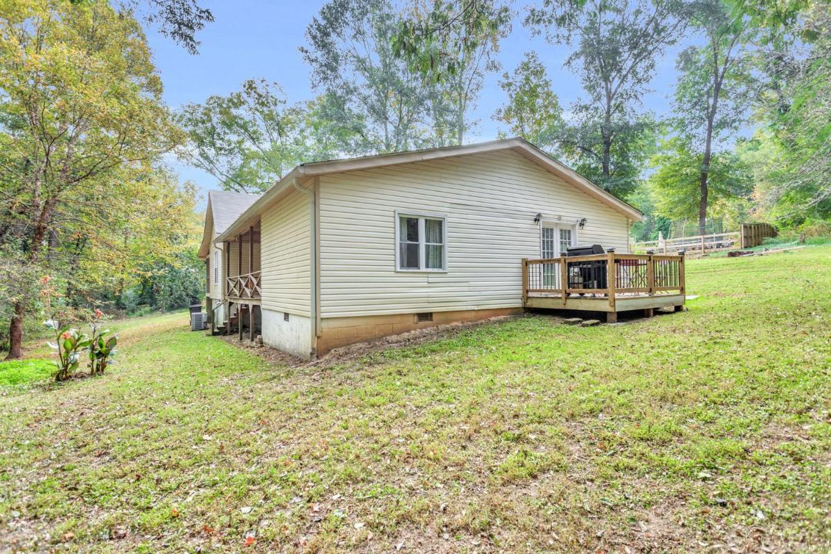 Pet Friendly Group Getaway with Grill and Deck