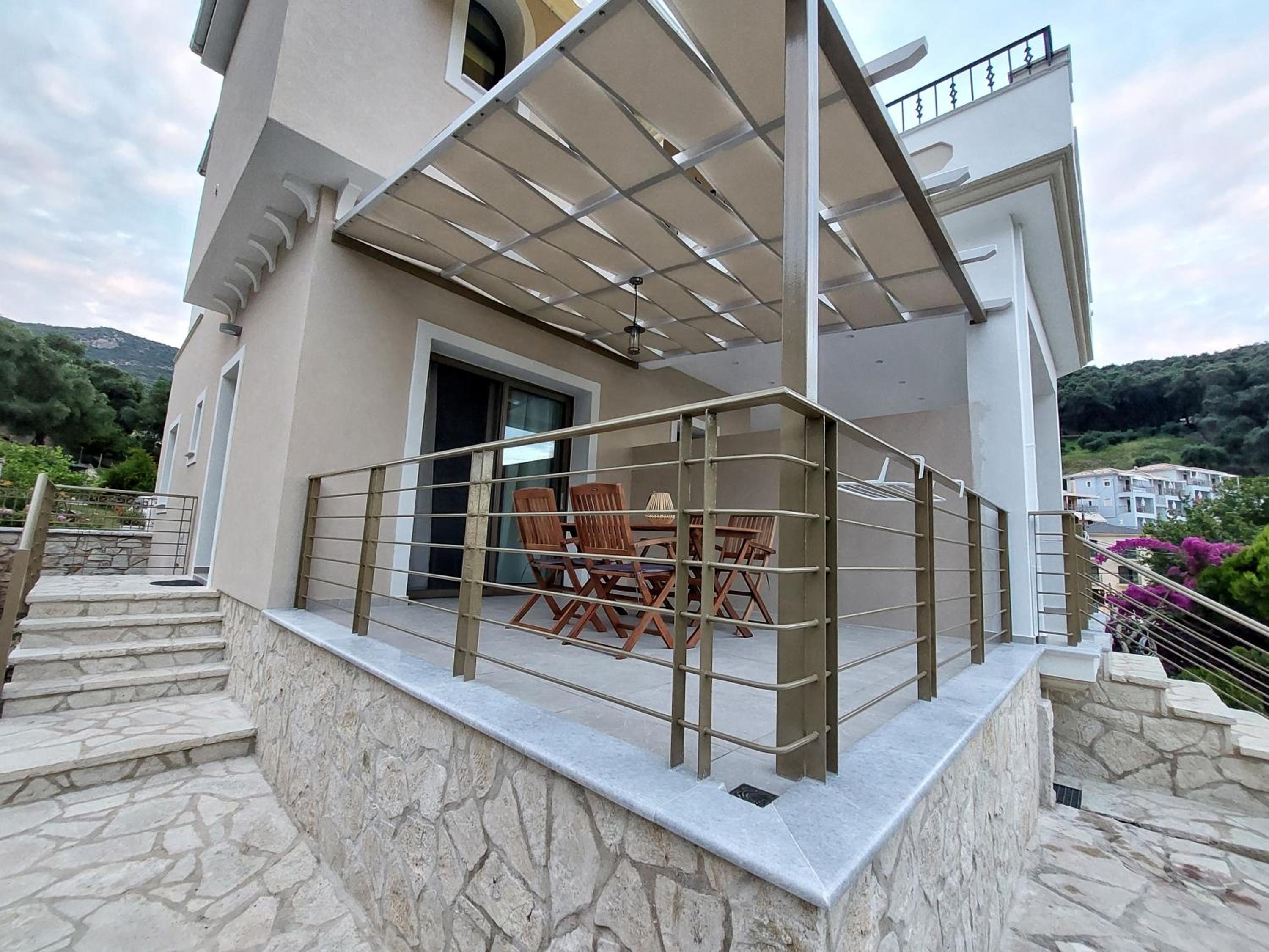 Phoenix Apartments Parga