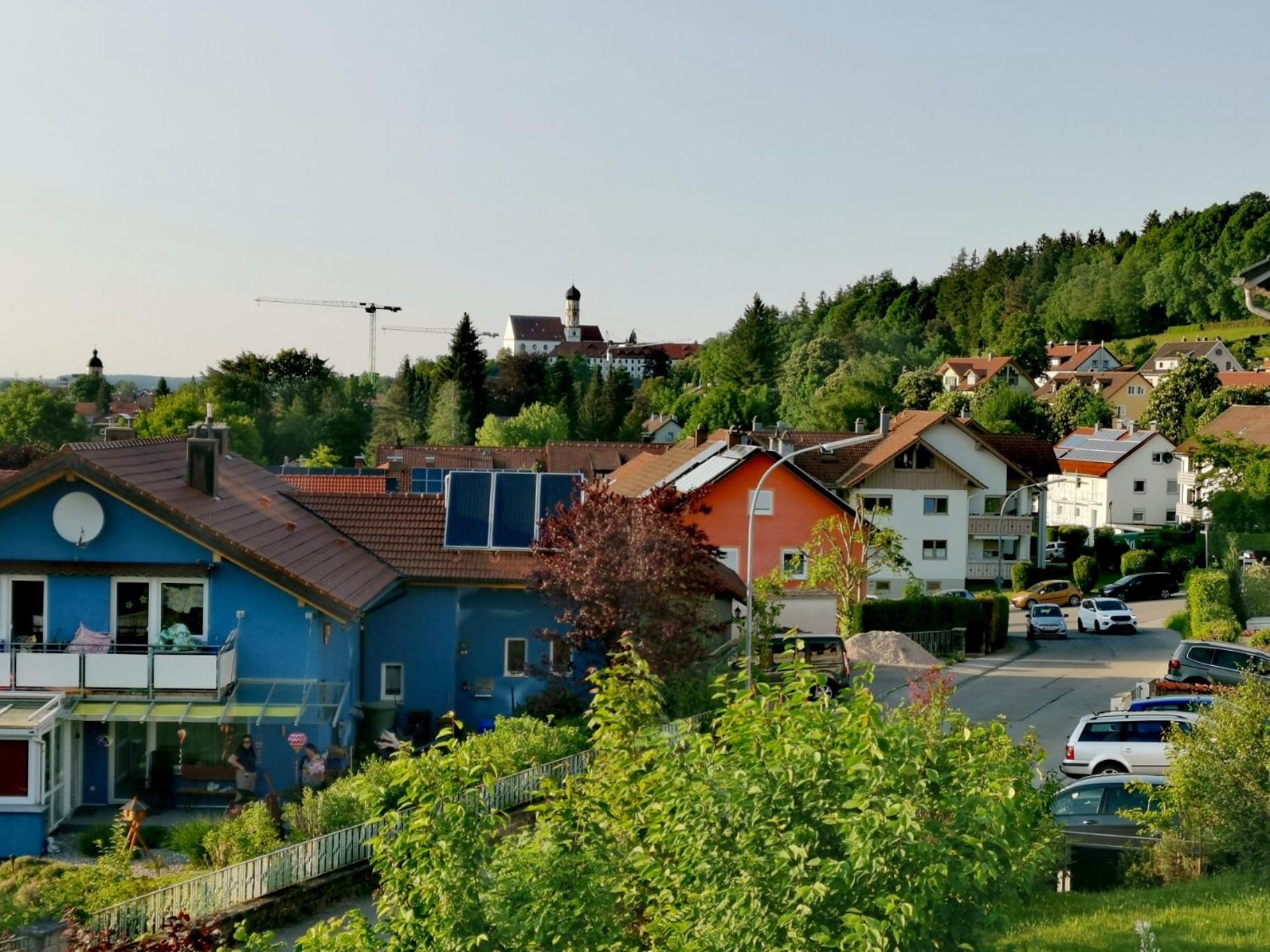 Panorama Apartment im Allgäu mit Balkon, Garten und Stellplatz