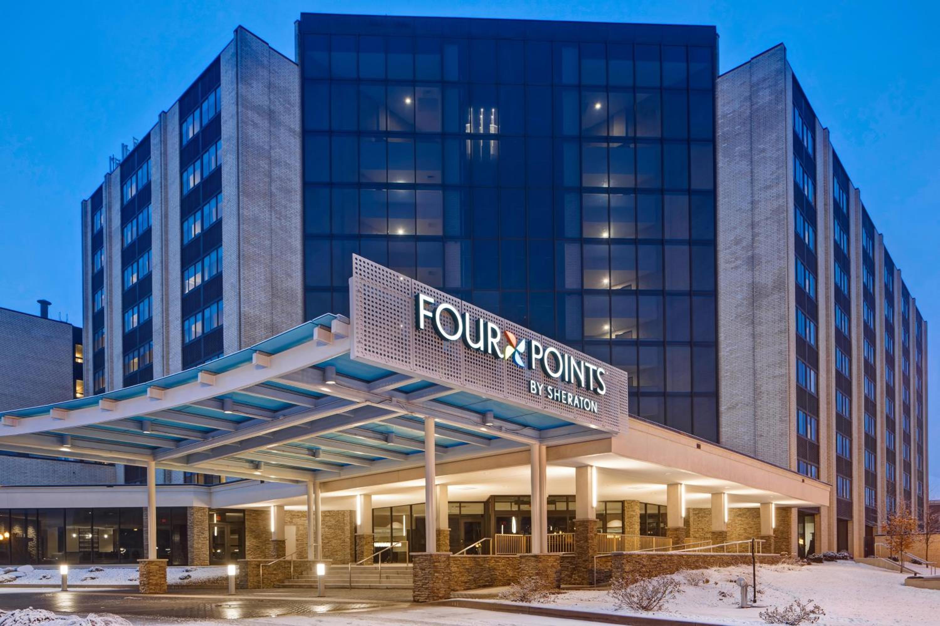 Hotel Four Points by Sheraton Peoria - Image 1