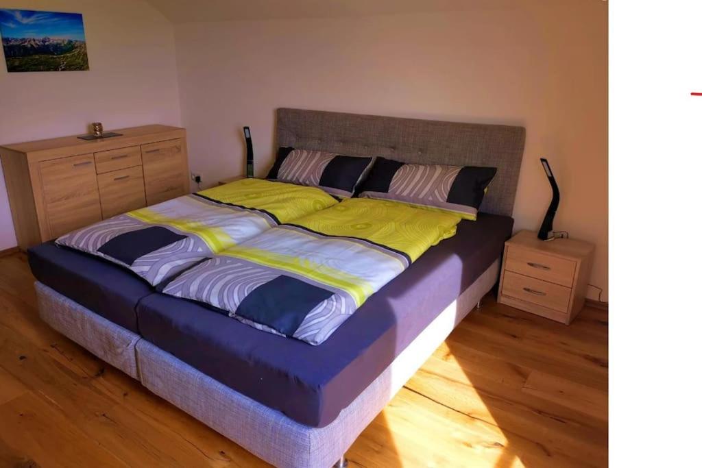 Panorama Apartment im Allgäu mit Balkon, Garten und Stellplatz