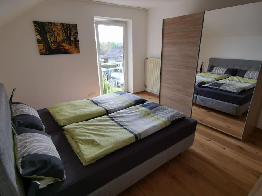 Panorama Apartment im Allgäu mit Balkon, Garten und Stellplatz