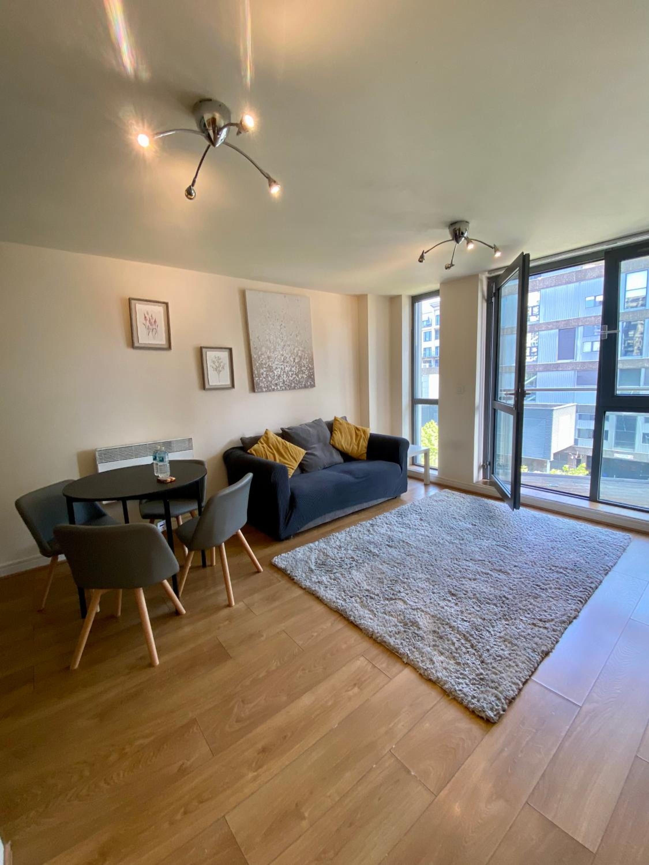 Holliday Street Apartments - One Bedroom - Stunning Balcony view 5