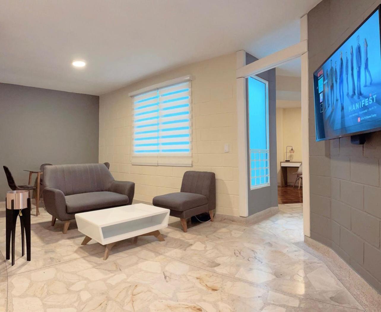 Apto mejor zona de Laureles 2 habitaciones mas estudio