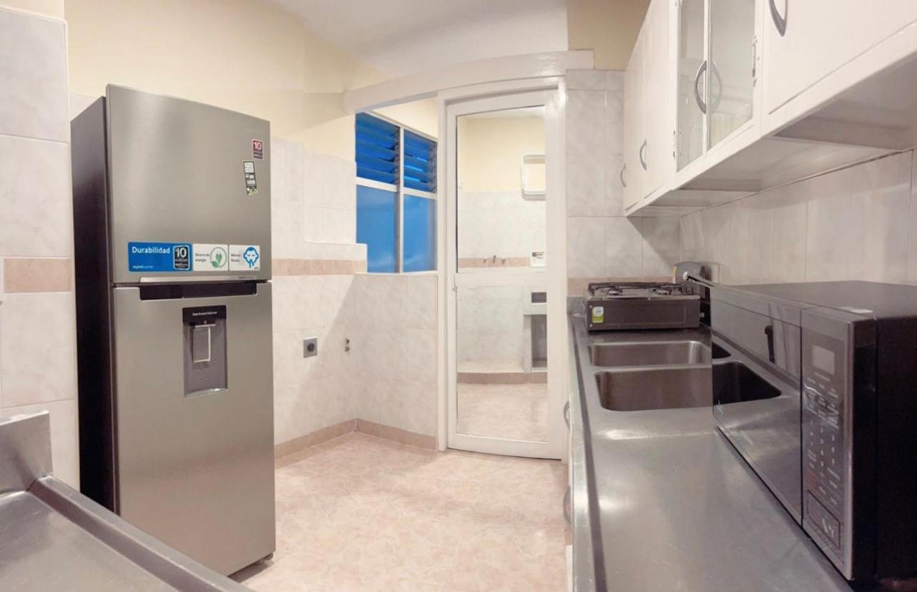 Apto mejor zona de Laureles 2 habitaciones mas estudio