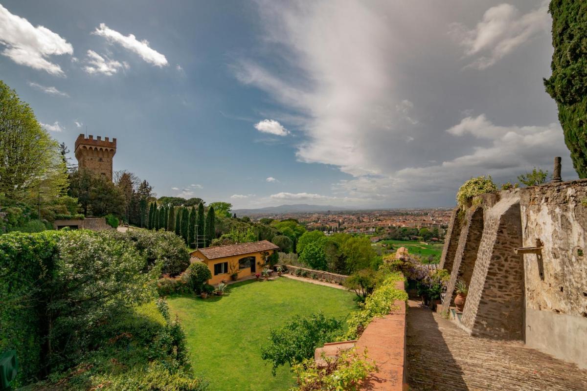 Charming cottage only for you, a hidden gem 10mn walk to historic center, stunning view